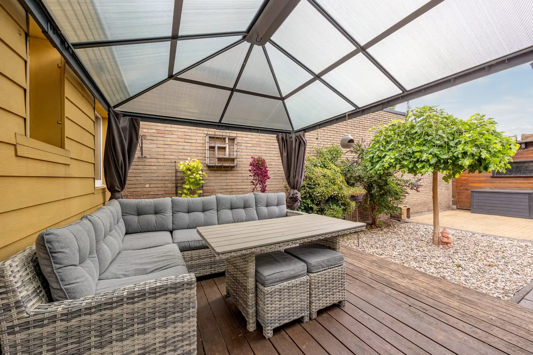 Instapklare gezinswoning met 4 slp, 2 badk en zonnige tuin foto 33