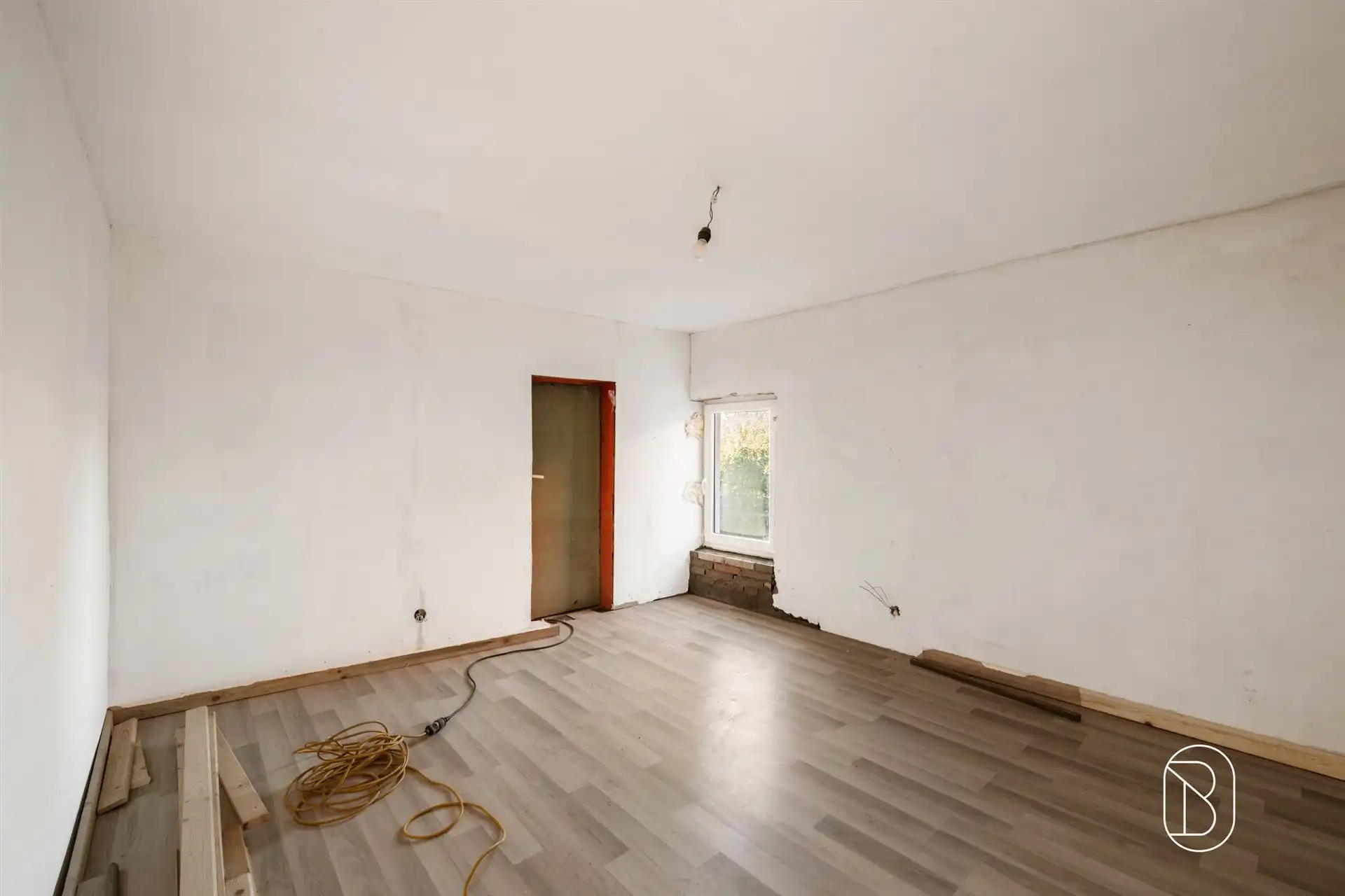 Groot te renoveren huis van 300 m² in Wiers foto 11