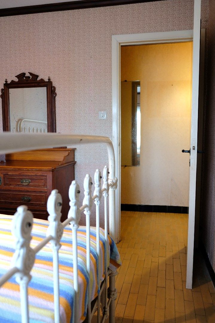 Te renoveren woning op unieke ligging foto 15