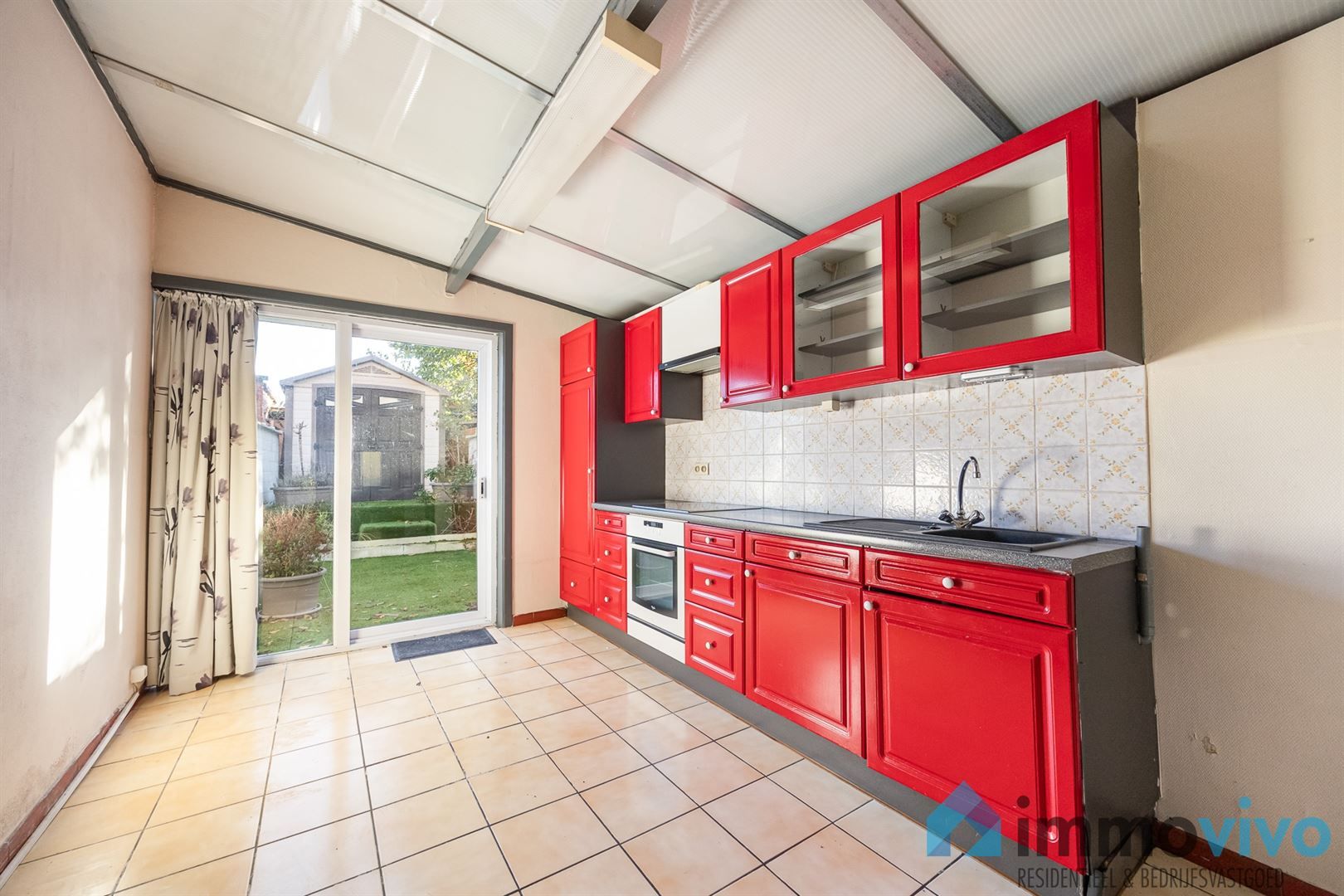 Te renoveren woning met 2 slaapkamers en gezellige tuin. foto 4