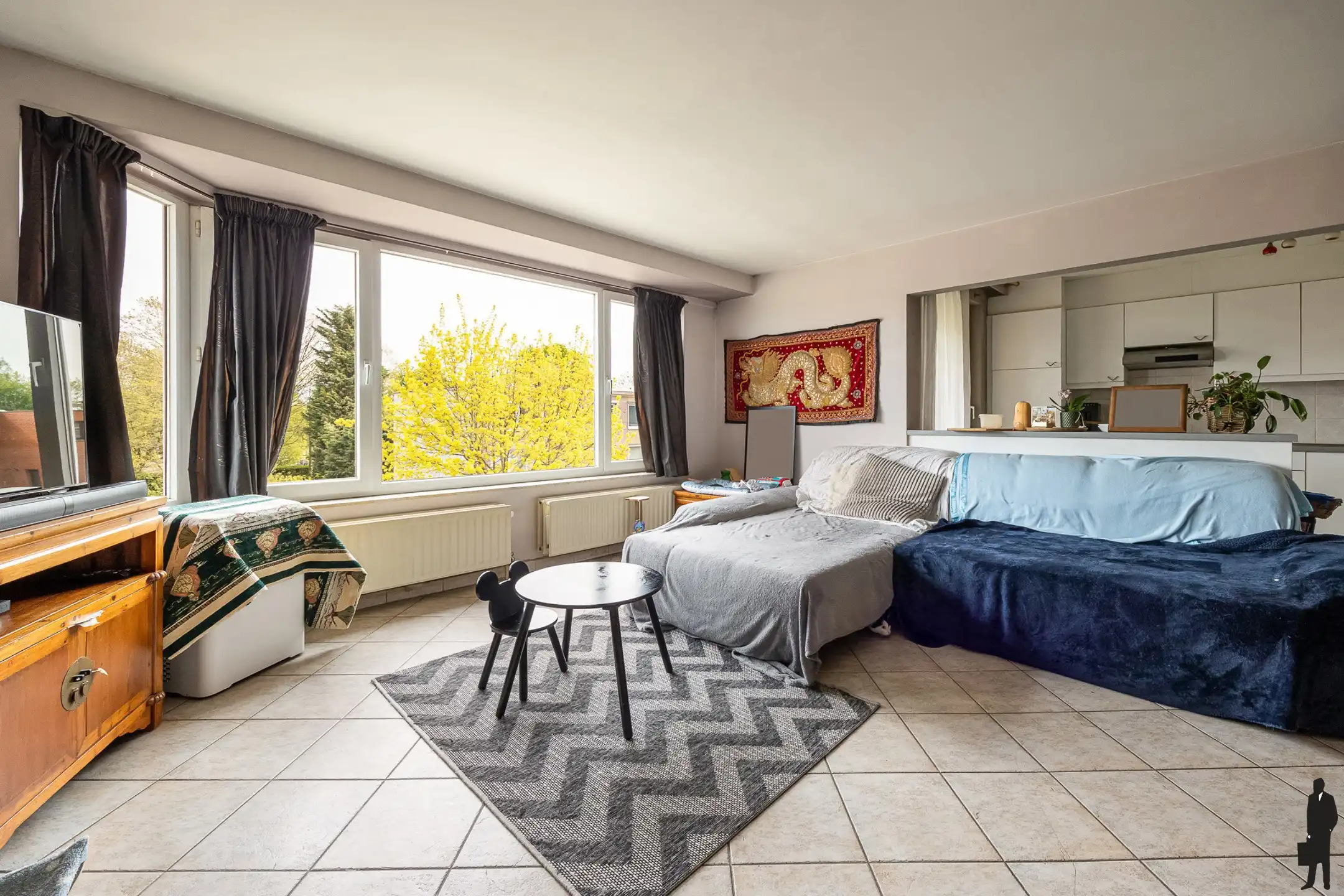 Ruim appartement met terras & garage te Burcht  foto 4