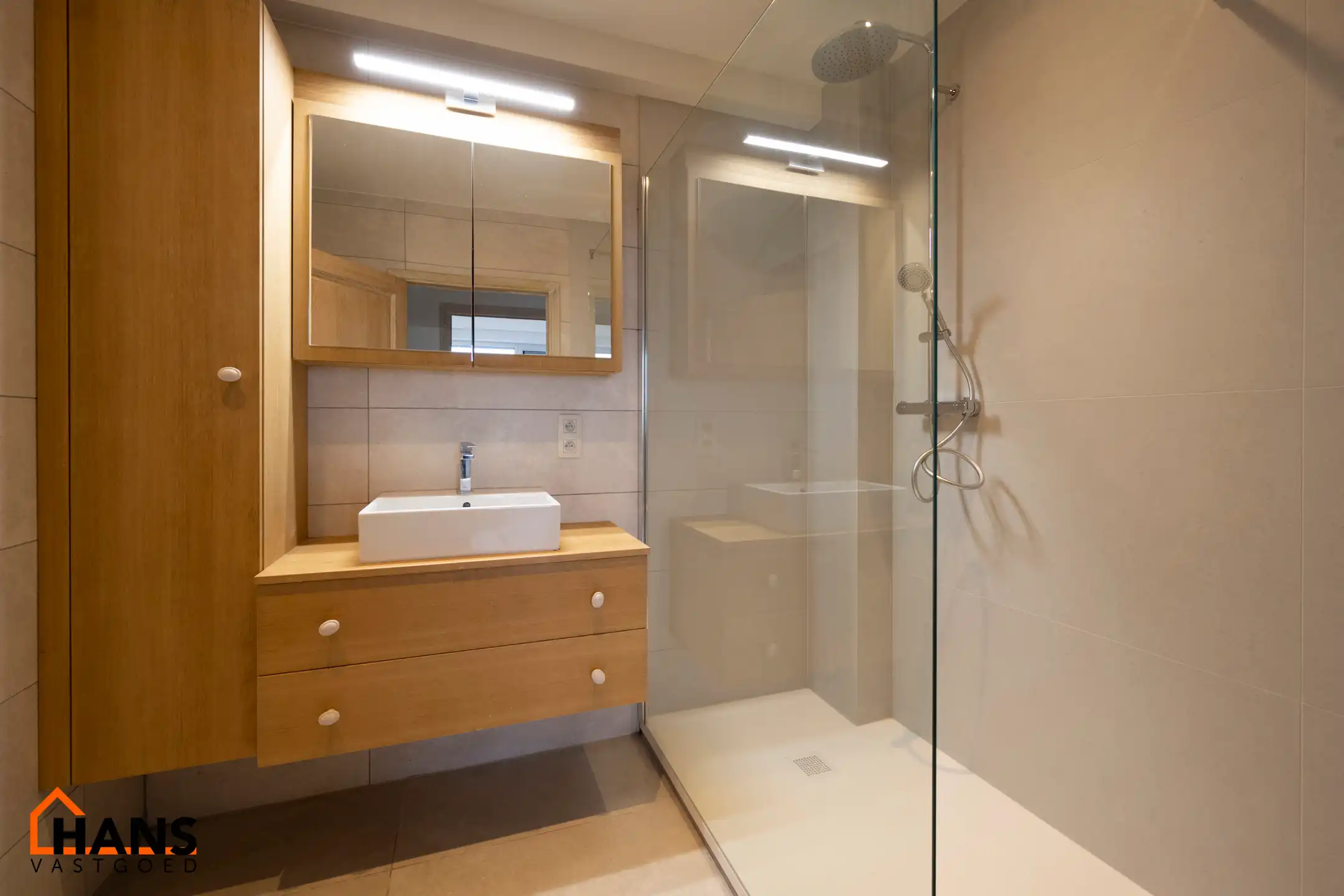 Instapklaar appartement met garagebox. foto 13