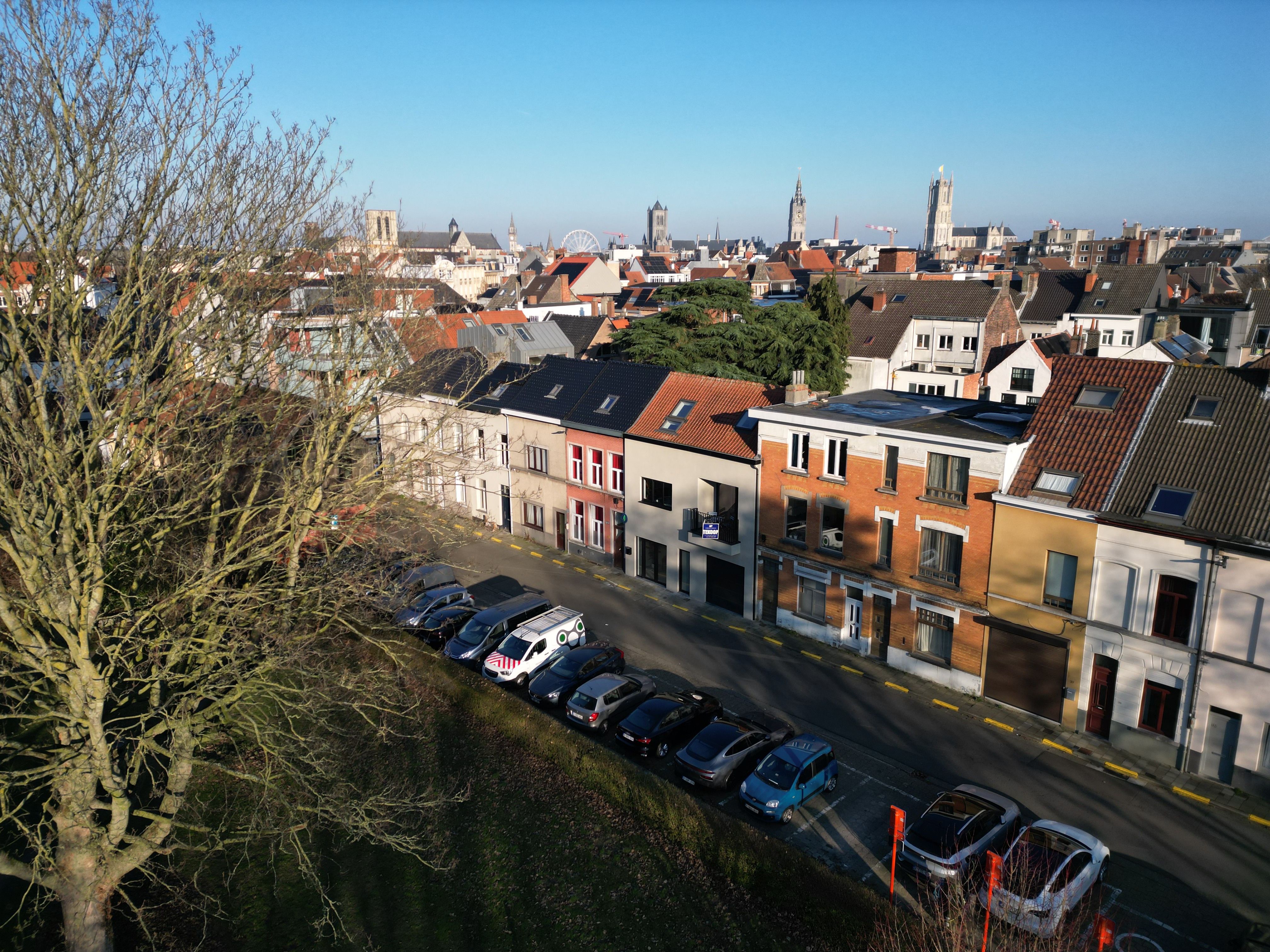 Omgeving Coupure - Hoogwaardig gerenoveerde stadswoning met 3 slaapkamers en zonneterras foto {{pictureIndex}}