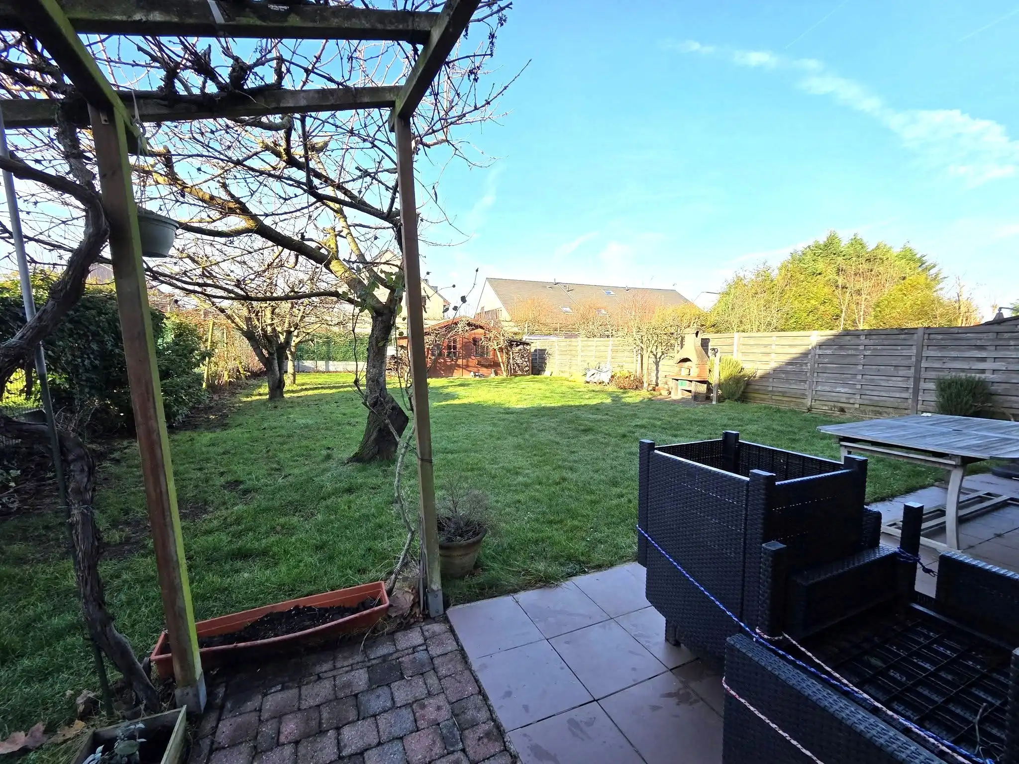 Schitterende 3-gevelwoning met 4 slaapkamers en 2 badkamers. foto 19