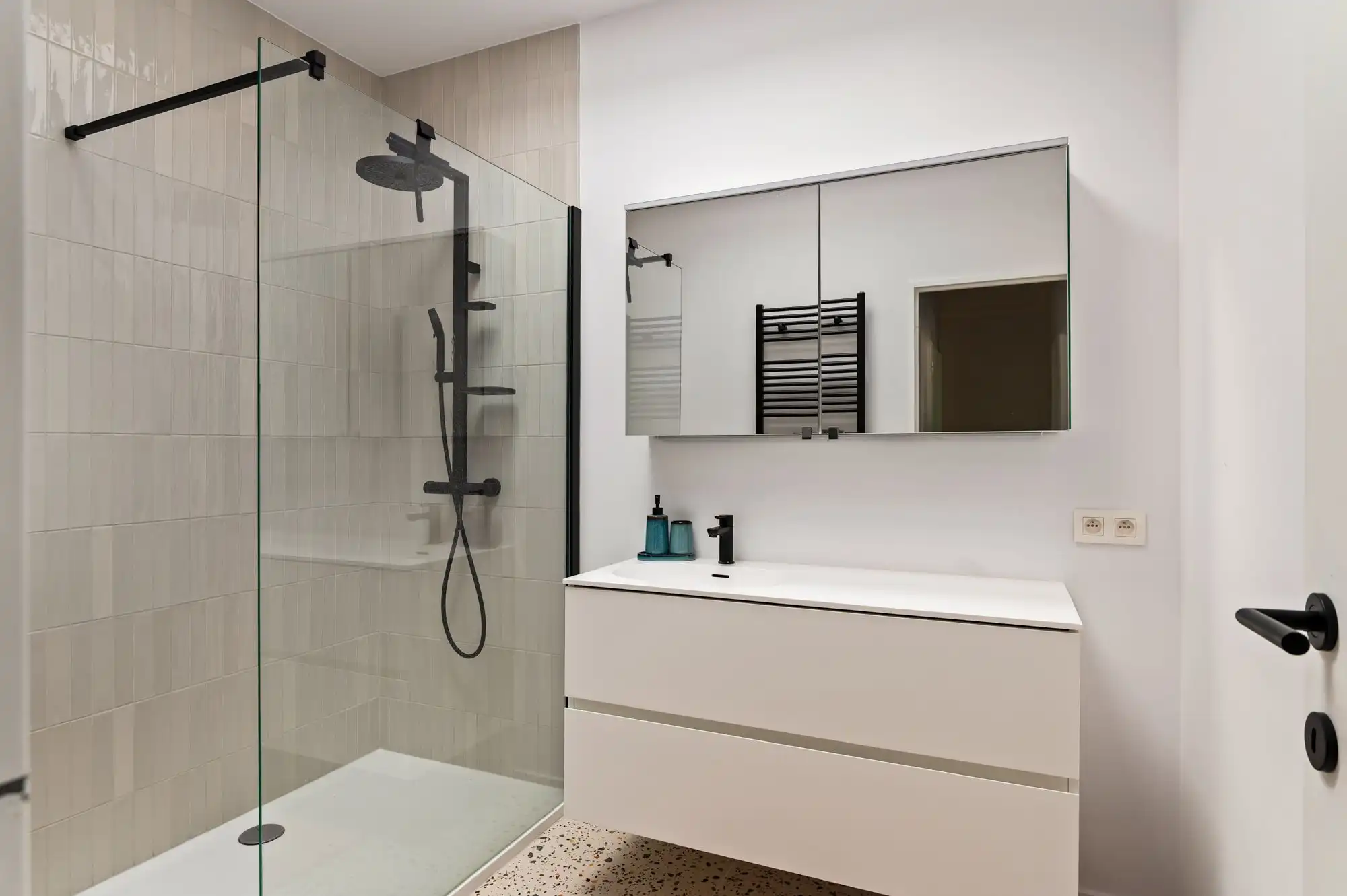 Prachtig ruim appartement nabij het centrum van Brasschaat. foto 17