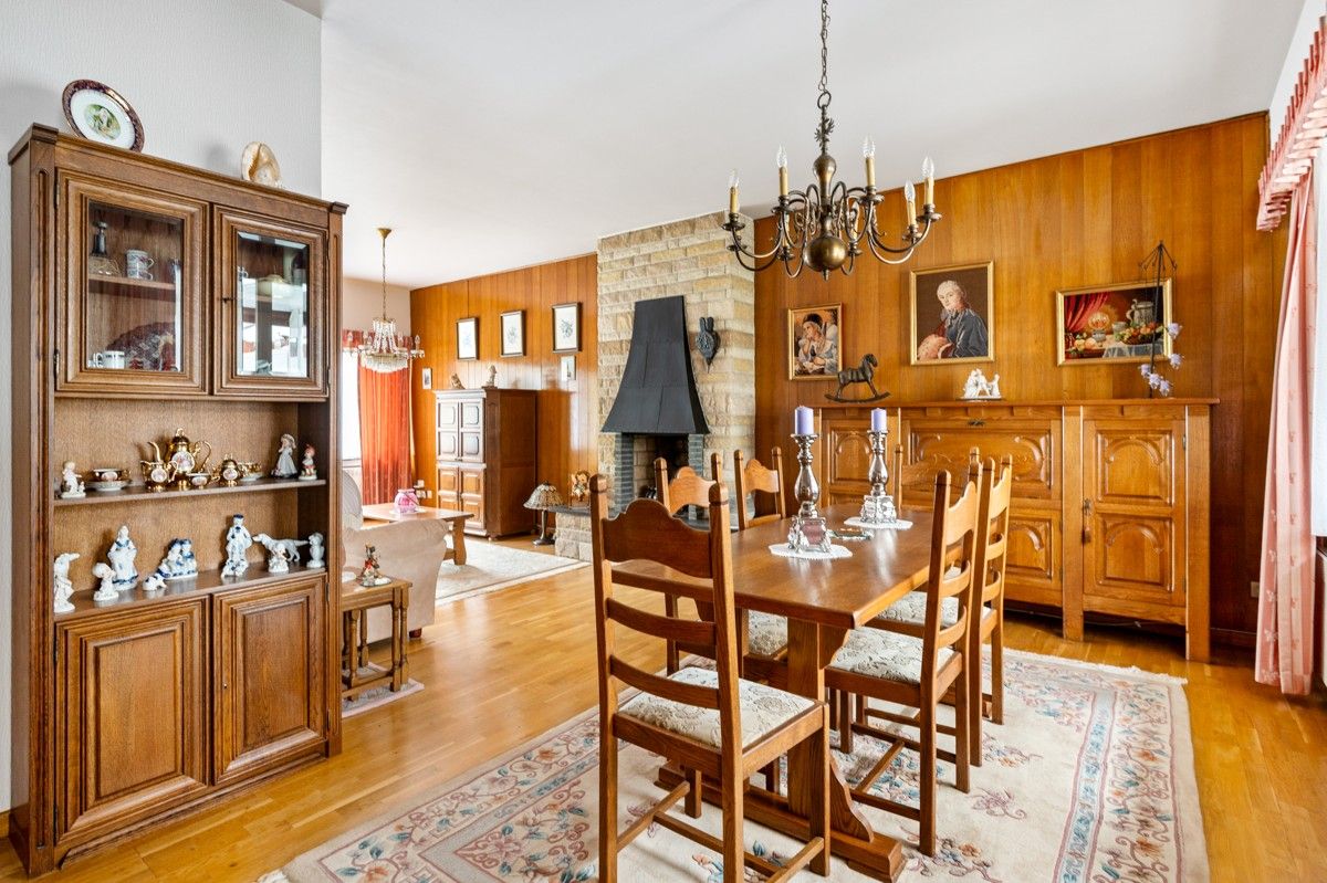 Op te frissen/te renoveren woning met potentieel op toplocatie in Schilde foto 7