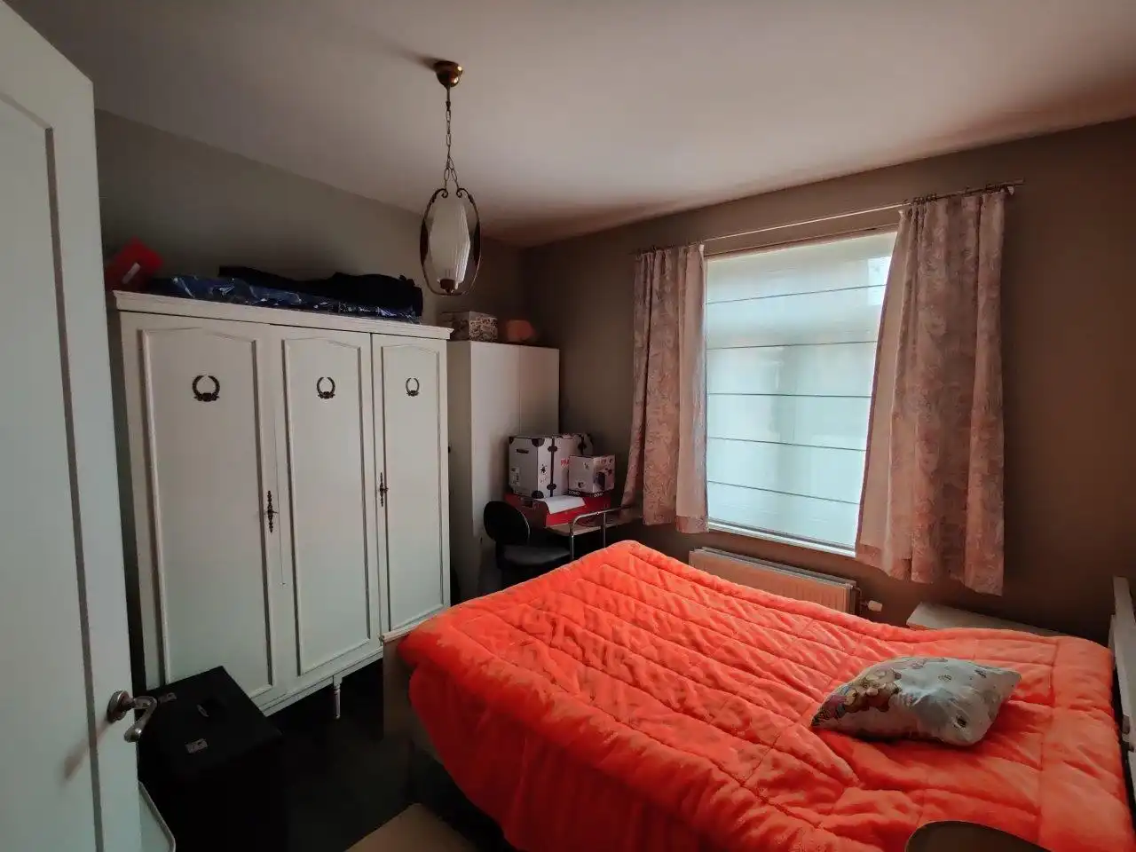 Ruim gelijkvloersappartement met 2 slaapkamers foto 14