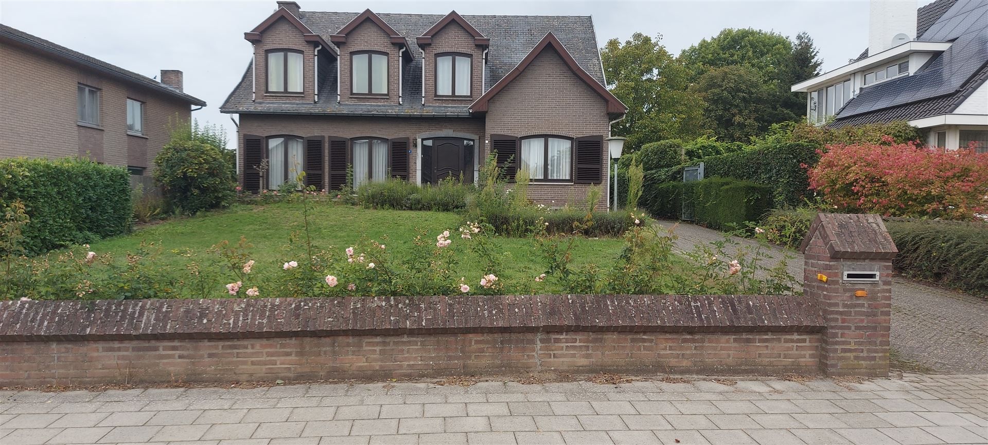 Huis foto {{pictureIndex}}