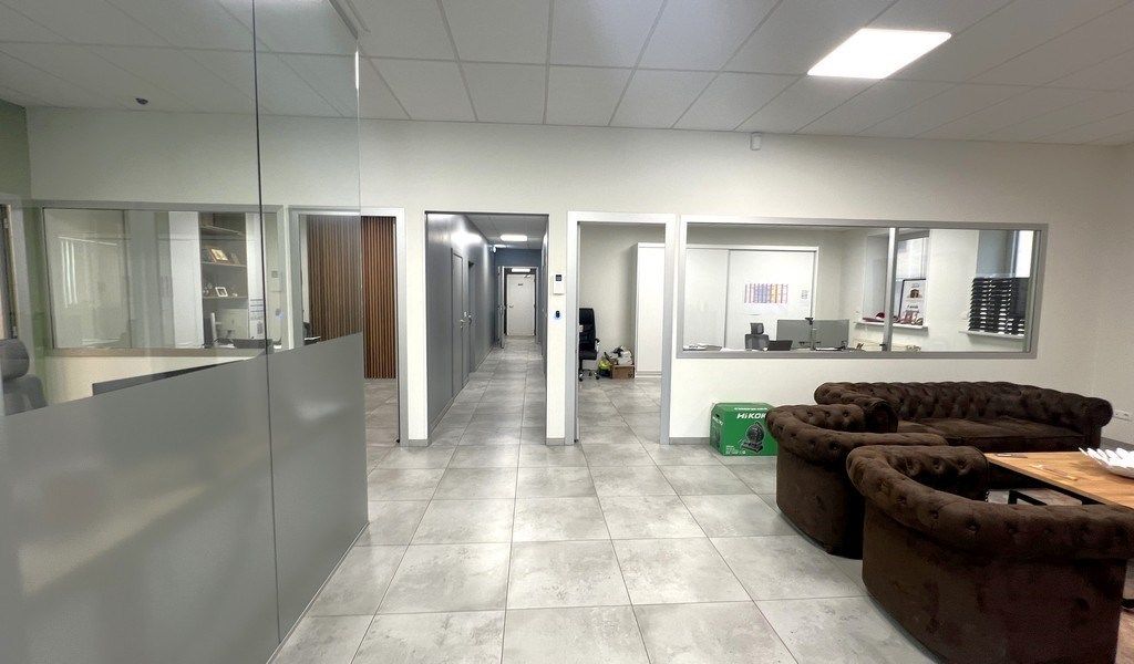 Bedrijfspand te koop in industriezone Hoogveld te Dendermonde foto 6