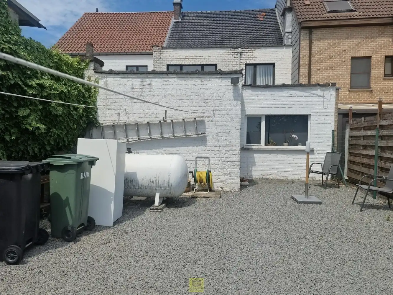 Ruime woning met 3 slpk op een perceel van 591 m² foto 14