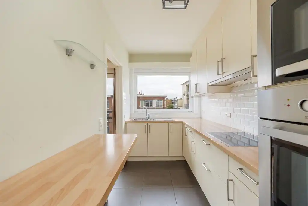 Licht appartement vlakbij Te Boelaerpark foto 4