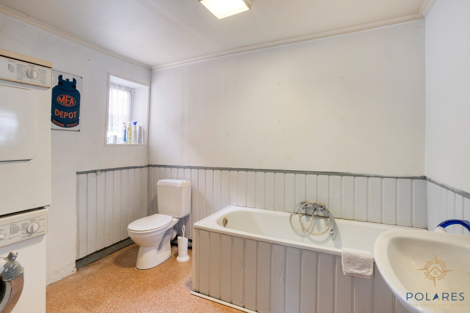 Goed gelegen, te renoveren rijwoning in centrum Hoegaarden foto 9