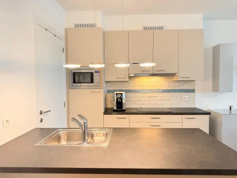 2 slaapkamer appartement met prachtig uitzicht! foto 2