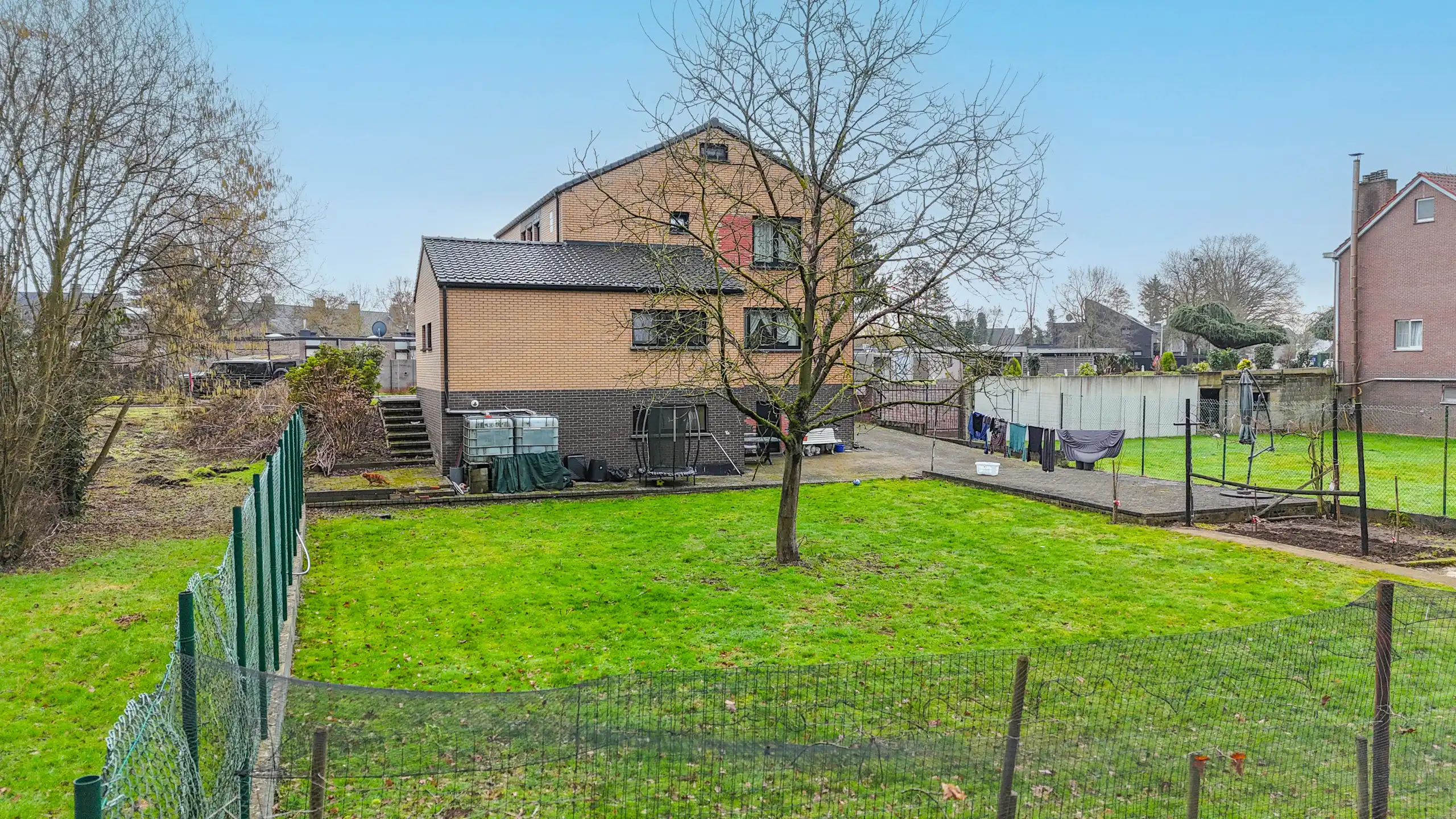 Instapklare halfopen bebouwing op topligging dicht aan natuurzone! foto 36