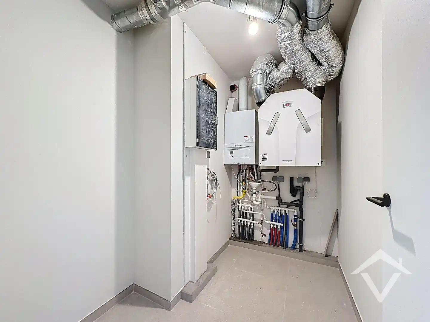 Uniek nieuwbouw appartement met 2 slaapkamers en veel zonlicht te Eernegem foto 23