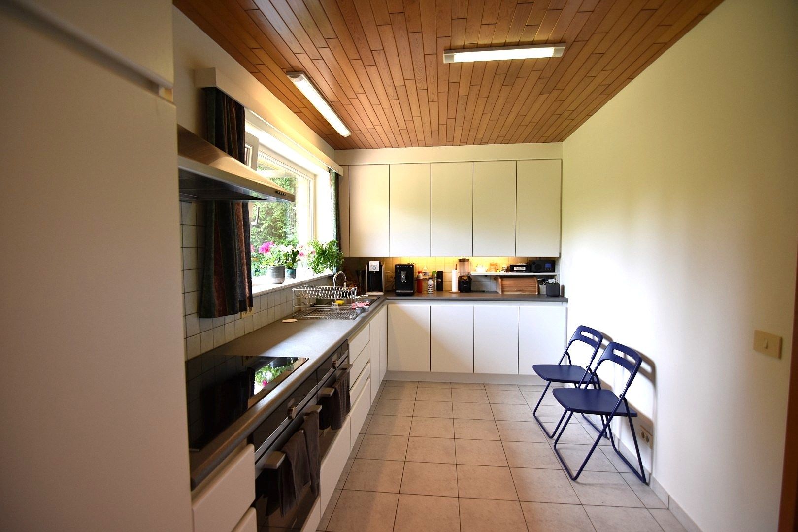 Alleenstaande woning met indrukwekkende tuin foto 14