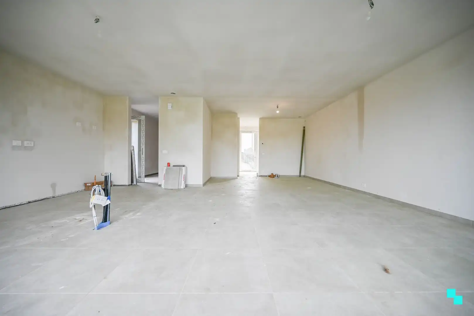 Halfopen nieuwbouwwoning met landelijke verzichten foto 9