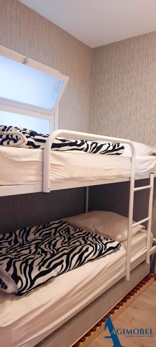 Heel aangenaam appartement op de S.Dupuisstraat , nabij het winkelcentrum te Knokke foto 6