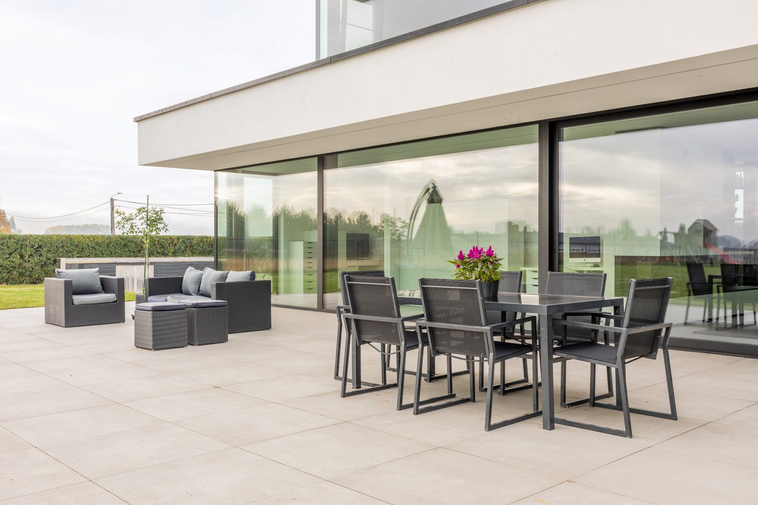 ARCHITECTURALE NIEUWBOUWVILLA OP RUIM LANDELIJK DOMEIN foto 31