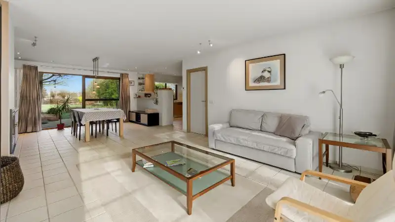 Villa van 209m² met 4 slaapkamers en zeer mooie tuin op 17 are foto 5