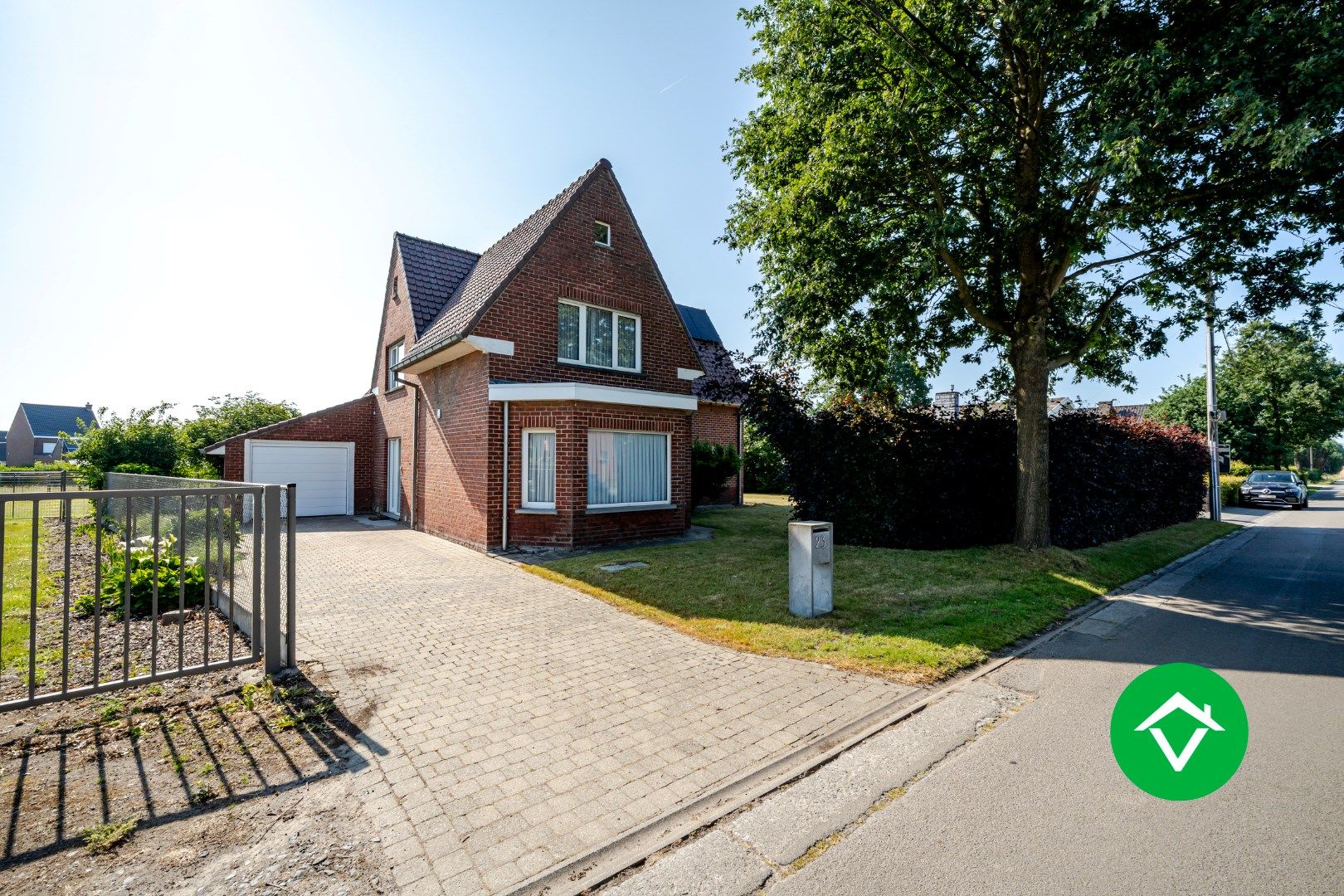Rustig gelegen instapklare woning met 4 slaapkamers en garage te Torhout foto 21