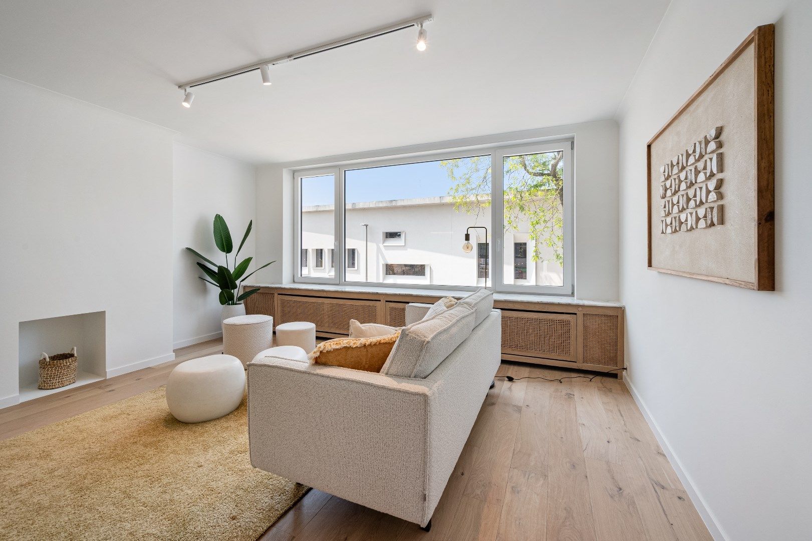 Knap gerenoveerd 2-slaapkamer-appartement in centrum van Kortrijk foto 2