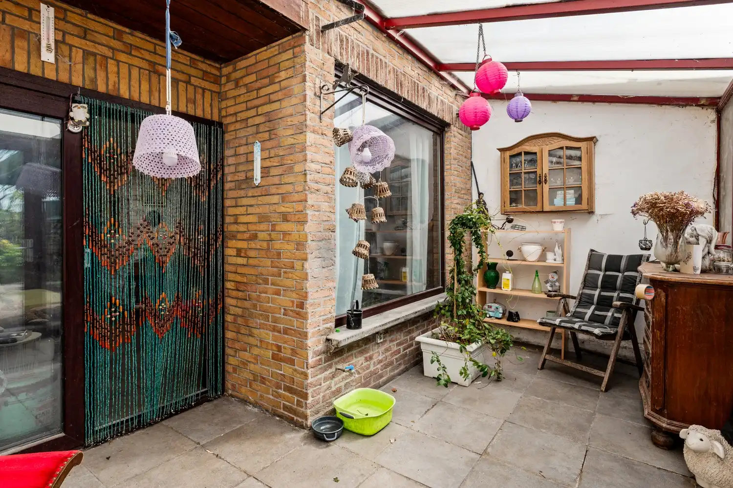 Deels te renoveren rijwoning met 3 slaapkamers, tuin en veel potentieel in Merksem! foto 8