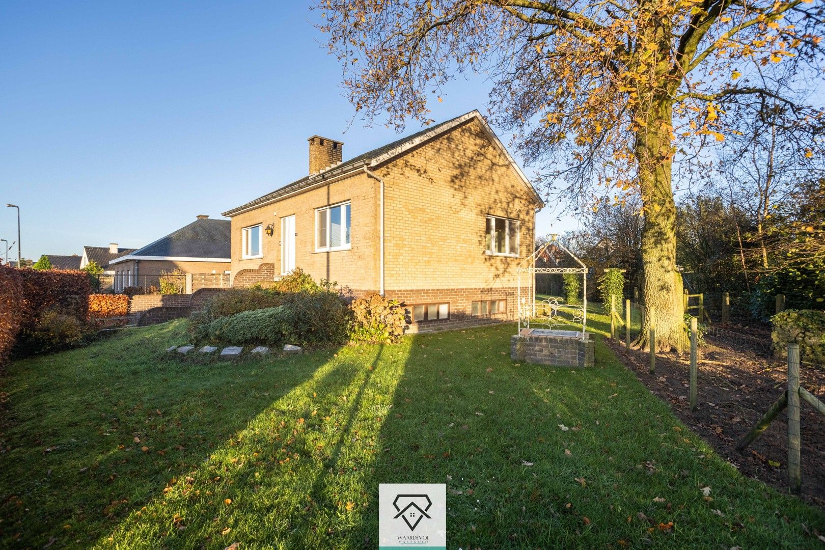 Vrijstaande woning met prachtig uitzicht foto 23