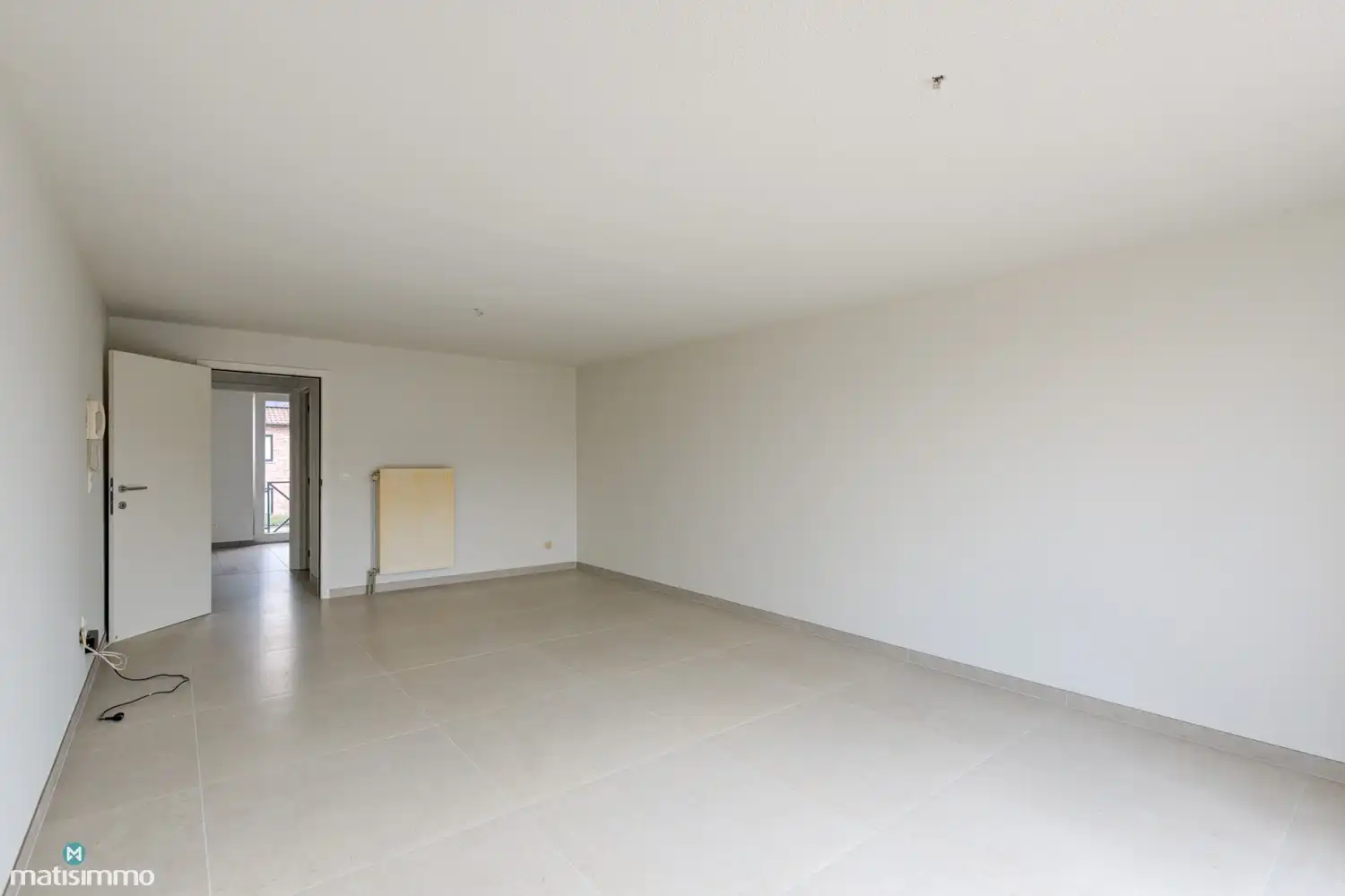 INSTAPKLAAR APPARTEMENT MET 2 SLAAPKAMERS EN GARAGE NABIJ HET CENTRUM VAN BILZEN foto 4