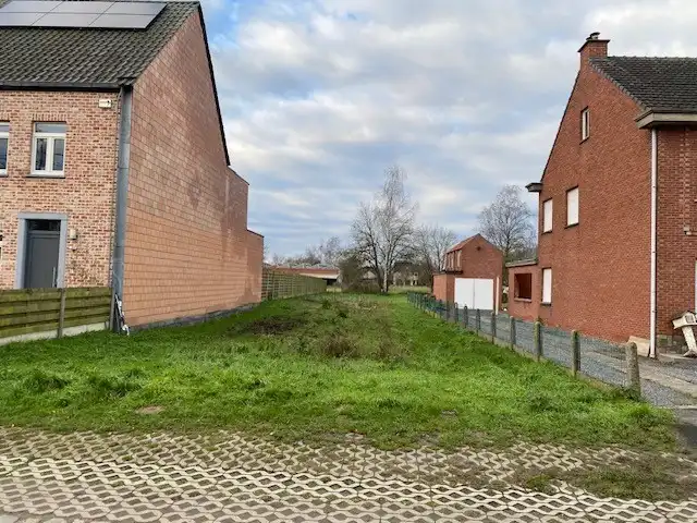 Bouwgrond HOB vlakbij centrum. foto {{pictureIndex}}