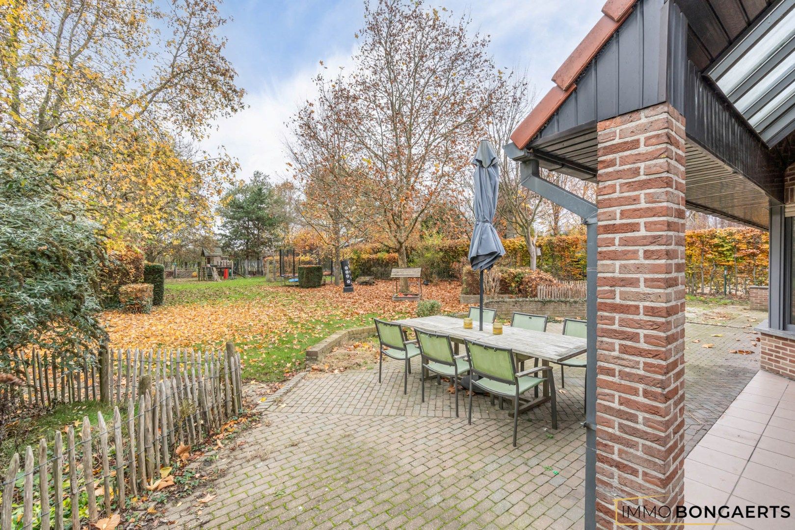 Ruime woning met 5 slaapkamers foto 24