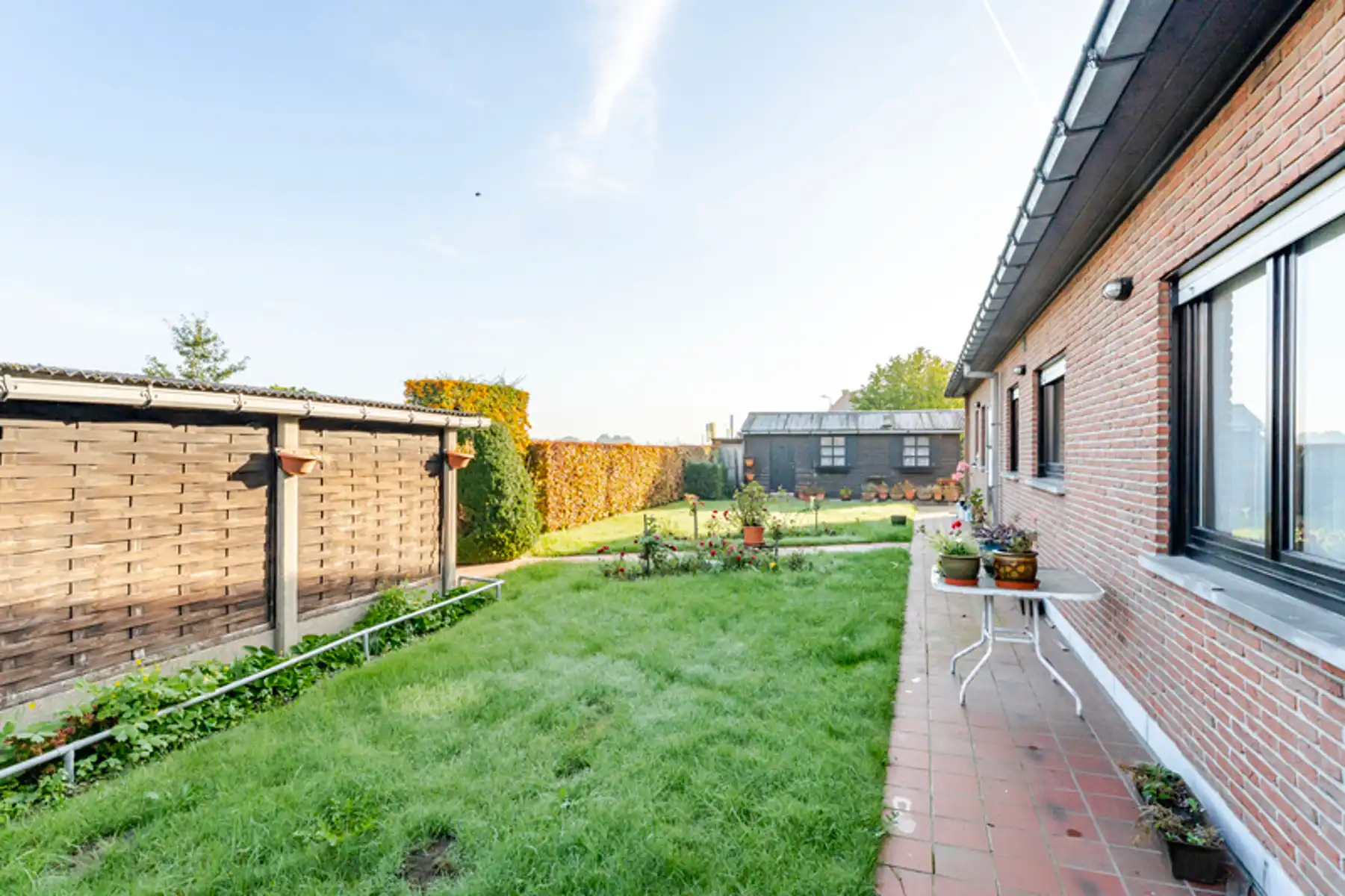 Vrijstaande woning op ruim perceel foto 20