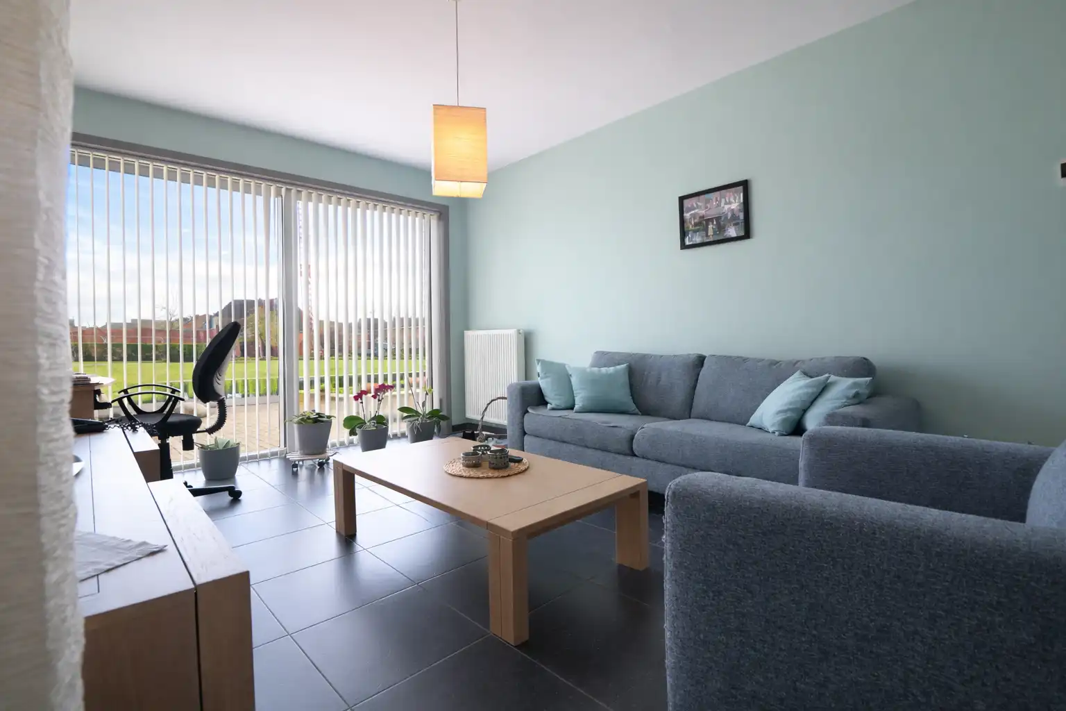 Recente woning met 3 grote slaapkamers, mooie tuin en mogelijkheid tot aankoop carport.  foto 4