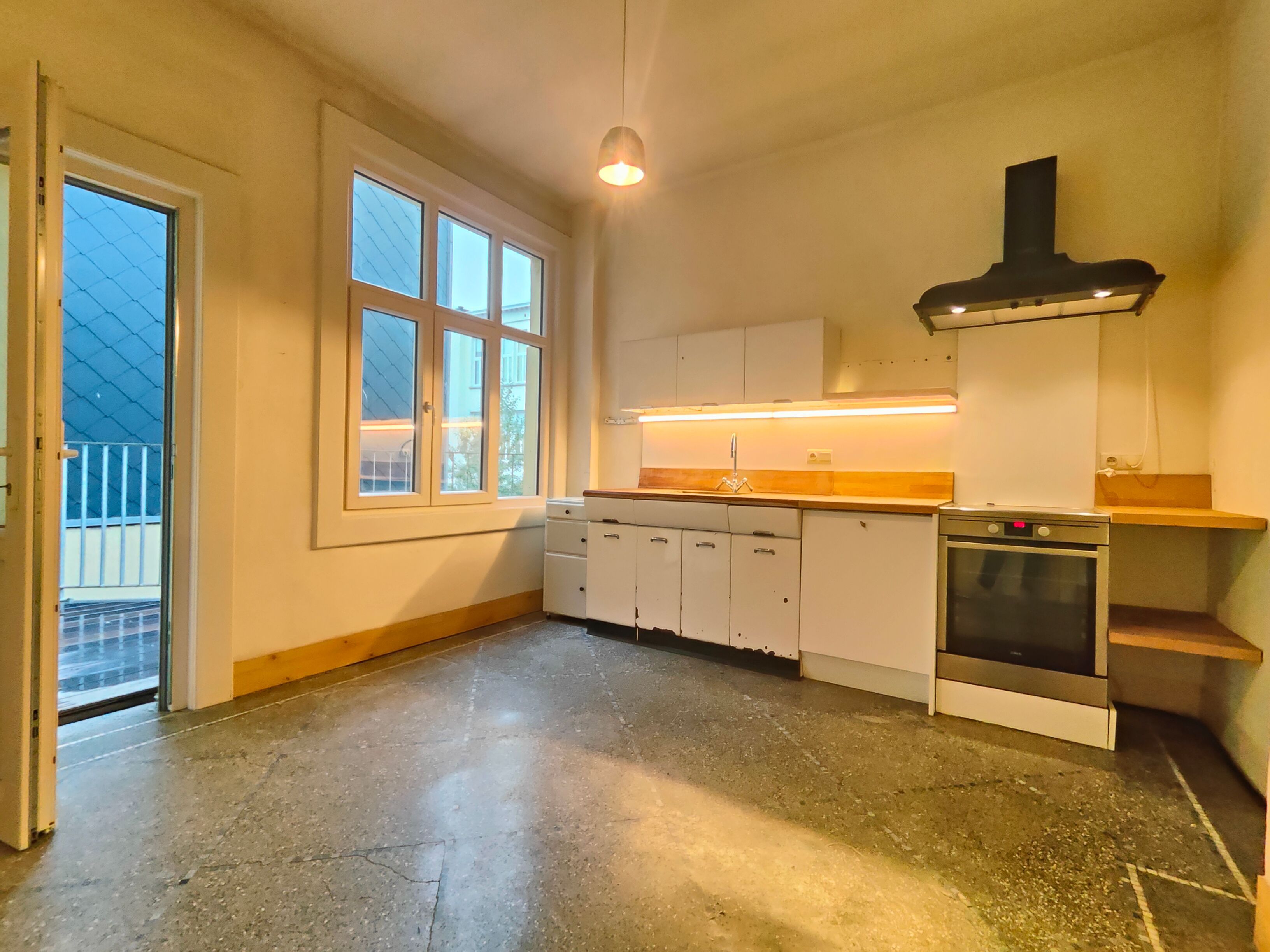 Uiterst charmant HOEKAPPARTEMENT in centrum 3 SLPK + kelder + mog. tot GARAGE! * foto 8