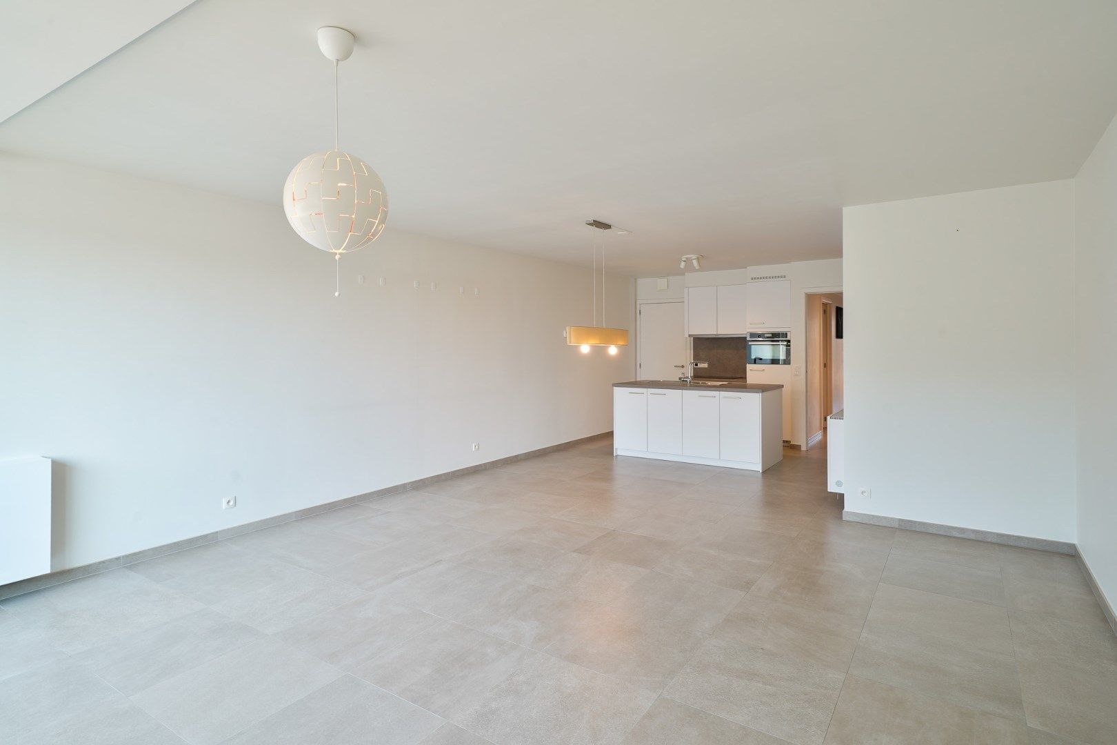 Recent gelijkvloers 2-slaapkamer appartement vlakbij de Spuikom te Bredene foto 3