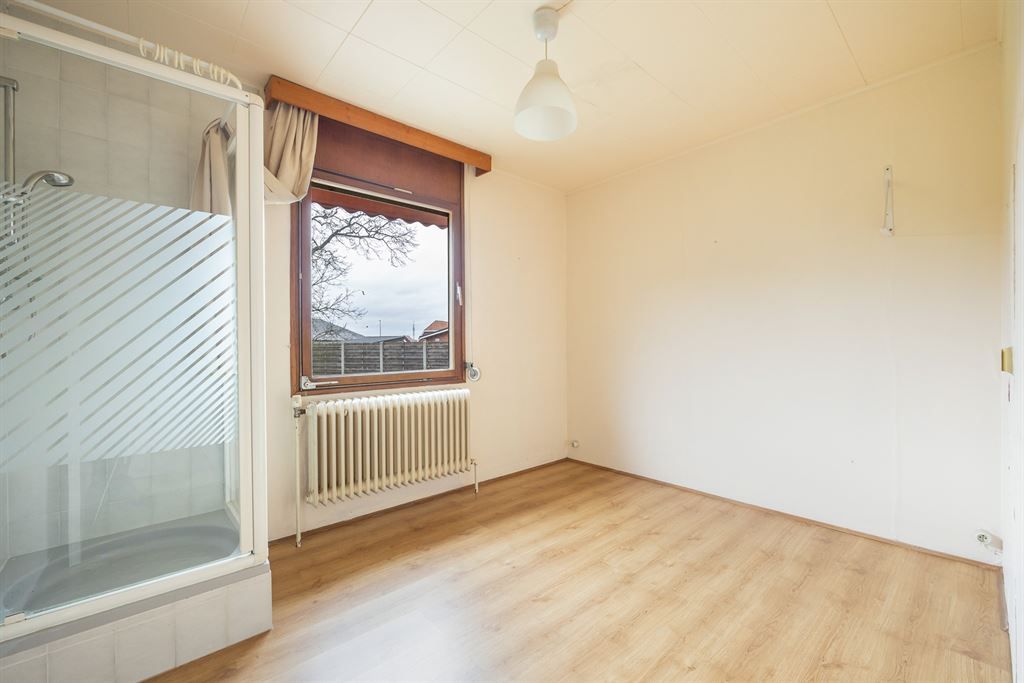 Te renoveren woning in doodlopende straat! foto 14