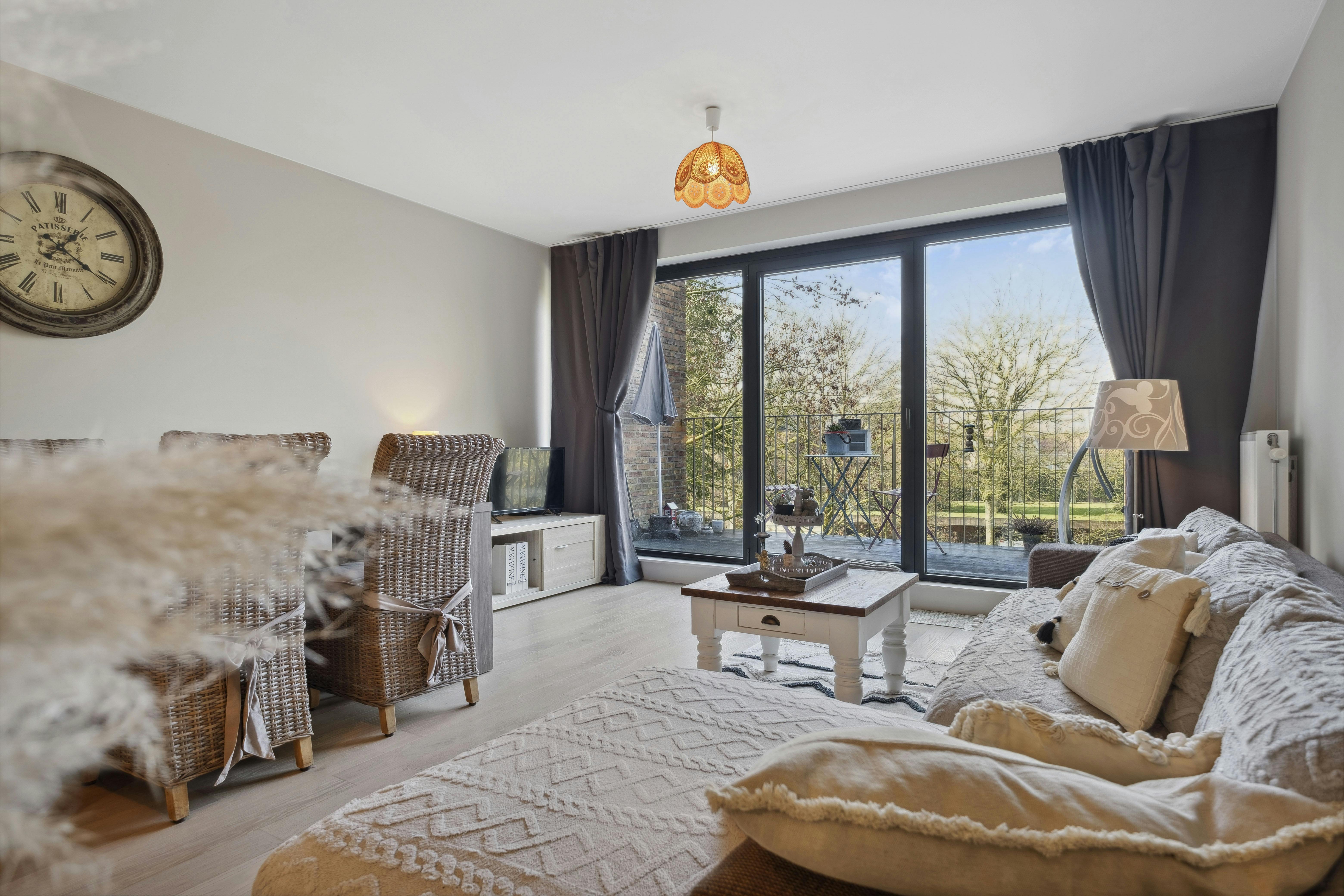 Stijlvol appartement met 2 slaapkamers en 2 autostaanplaatsen foto 7