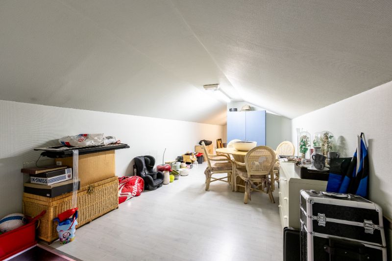 Stijlvolle villa met winkelruimte, parking, loods en handelsfonds op toplocatie foto 13