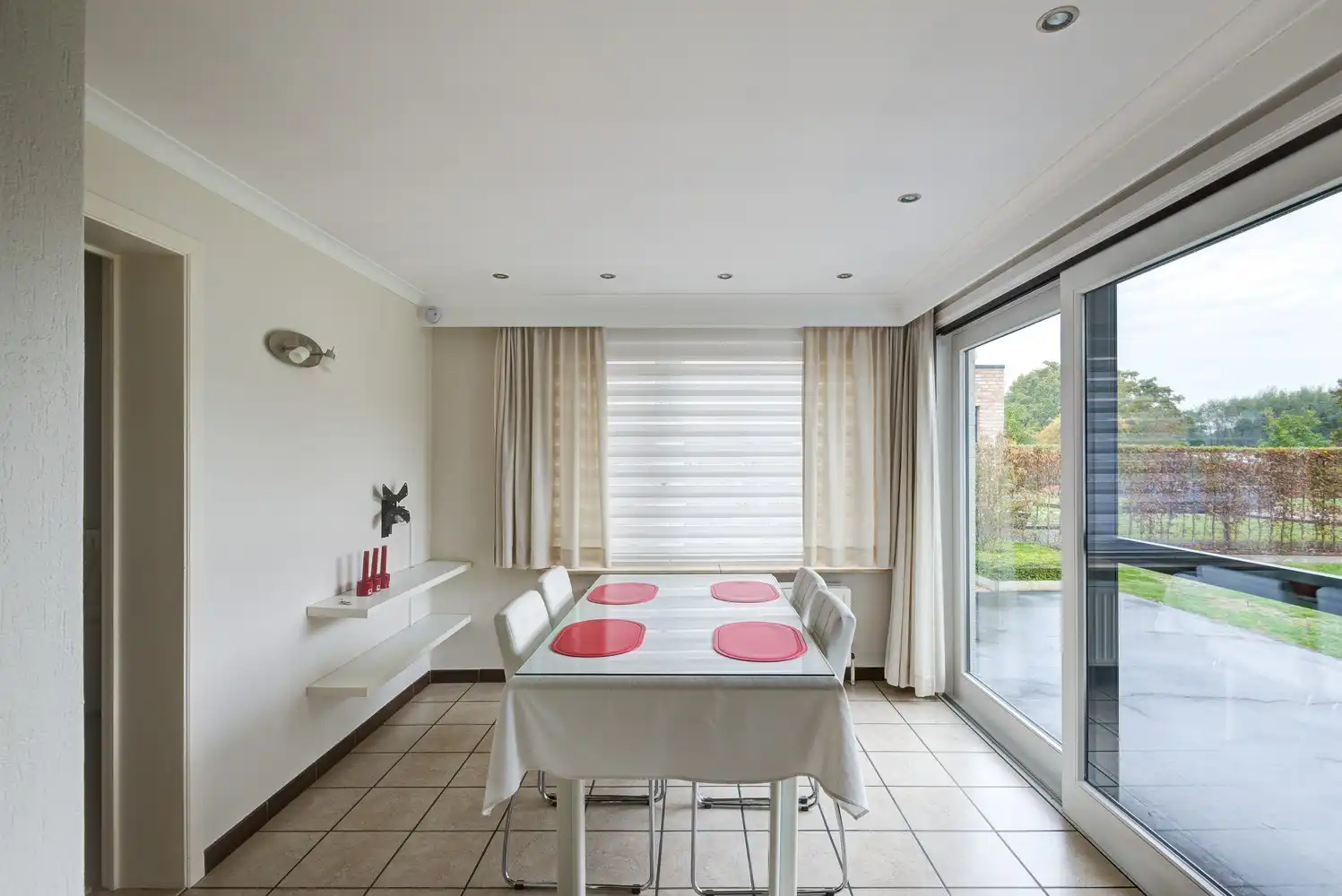 VERZORGDE GEZINSWONING MET 3 SLAAPKAMERS EN EEN RUIME TUIN TE STOKROOIE (HASSELT) foto 15