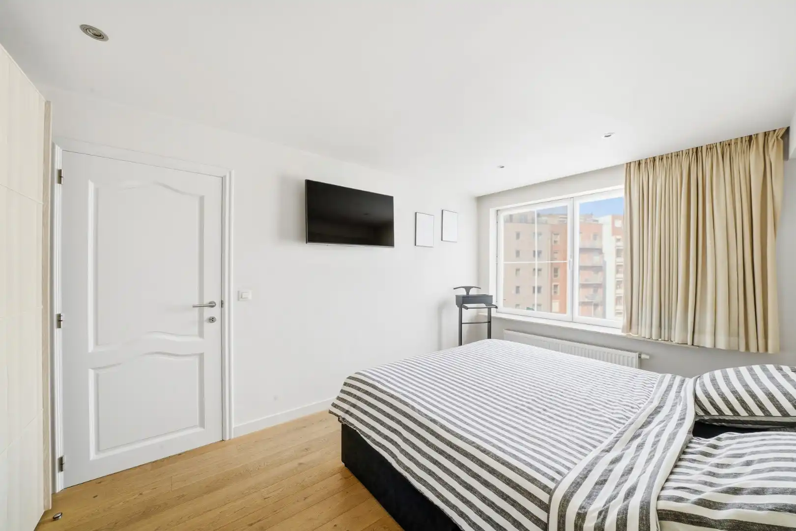 Ruim appartement met 3 slaapkamers, 2 terrassen, garage en staanplaats in Oostende foto 14