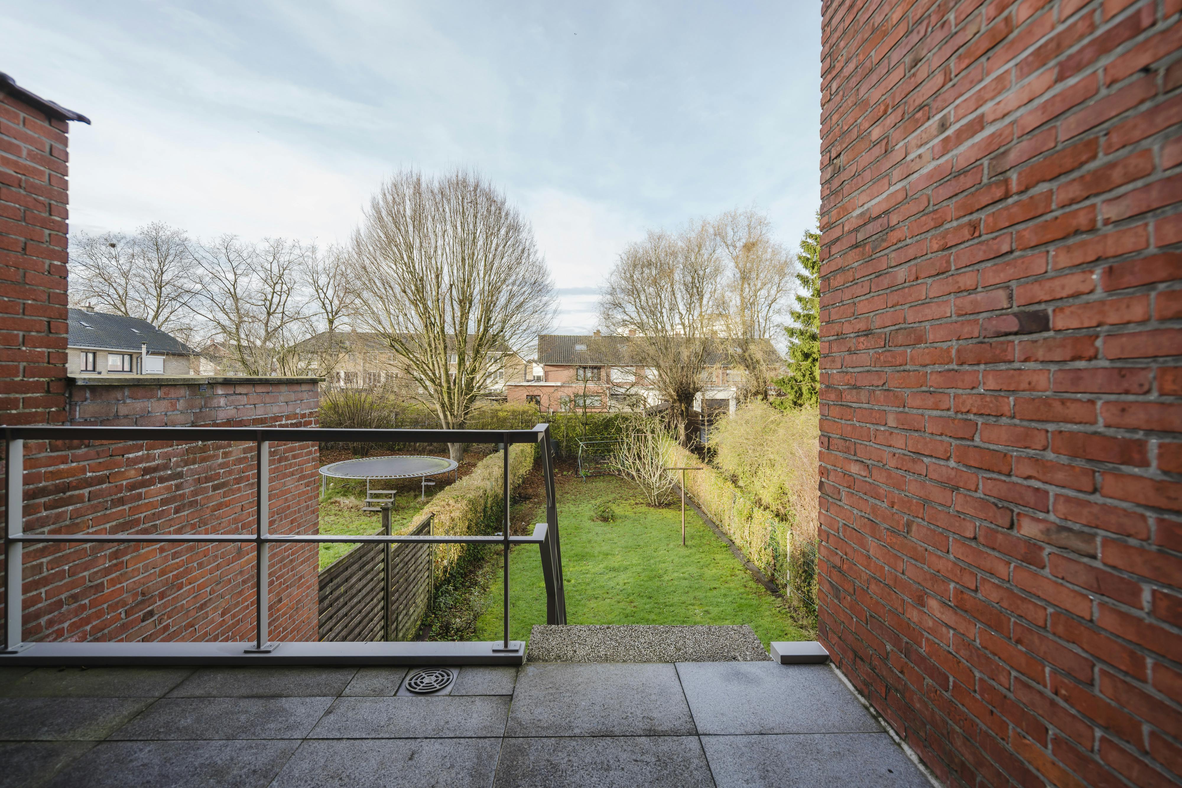 Bel-etage met 3 slaapkamers op een centrale ligging te koop in Kortrijk foto 7