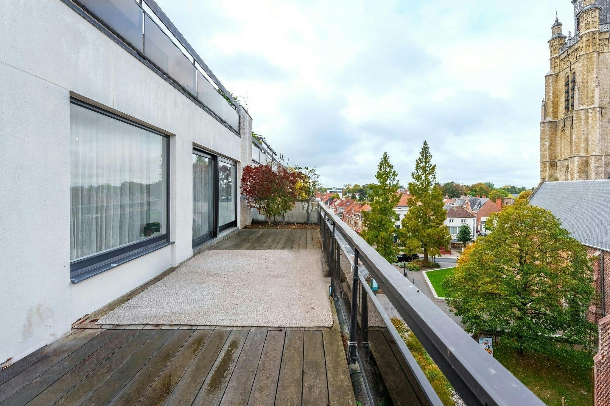 Exclusief gerenoveerd appartement in het centrum Roeselare. foto 17