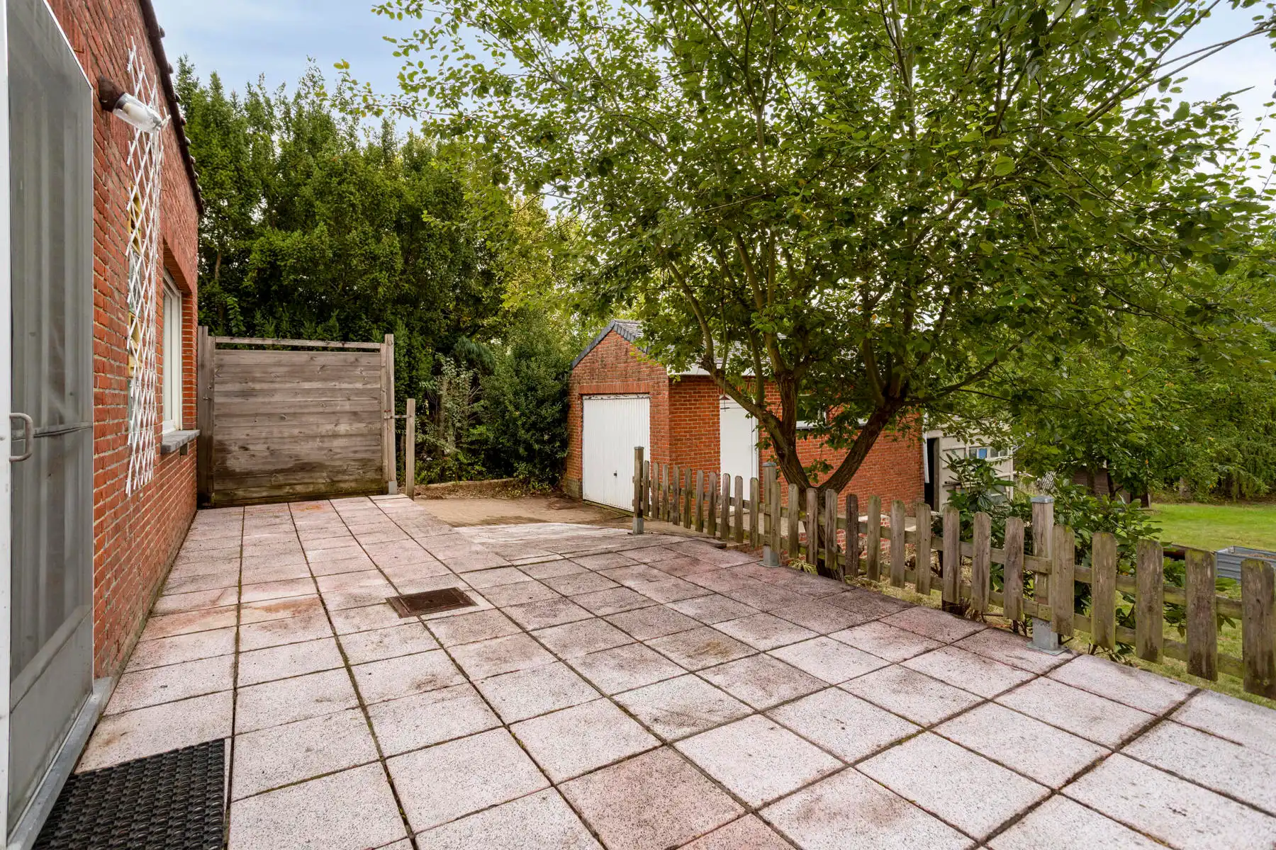 Leuke woning met veel potentieel en grote tuin foto 24