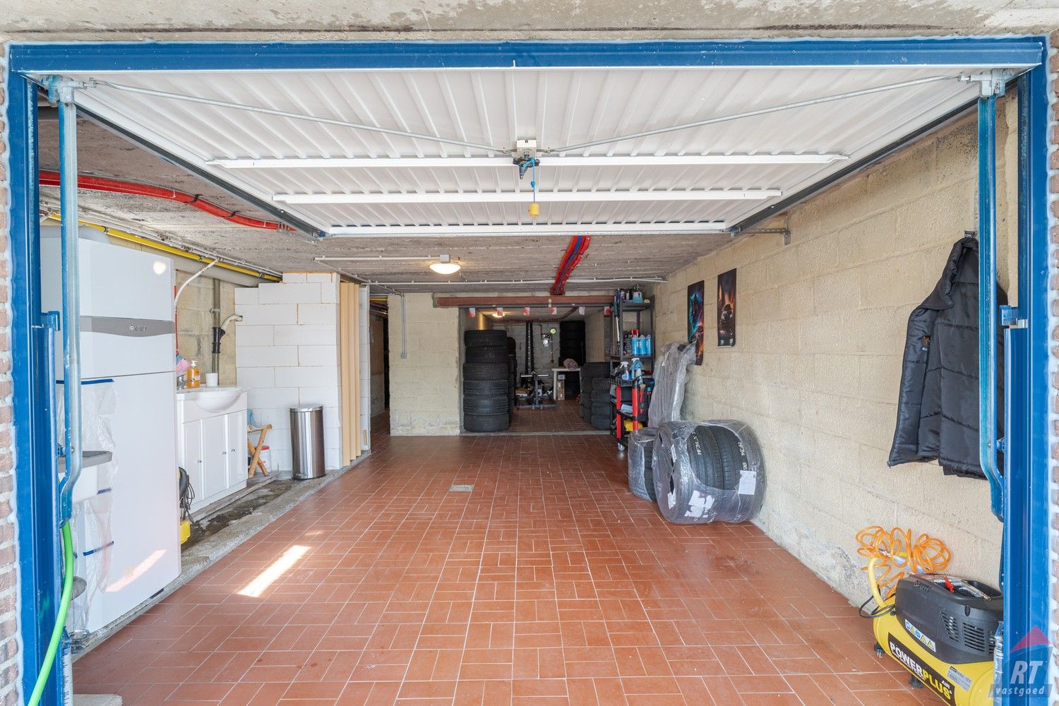 Grondig gerenoveerde open bebouwing op 10a11ca met garage en 5 slaapkamers foto 21