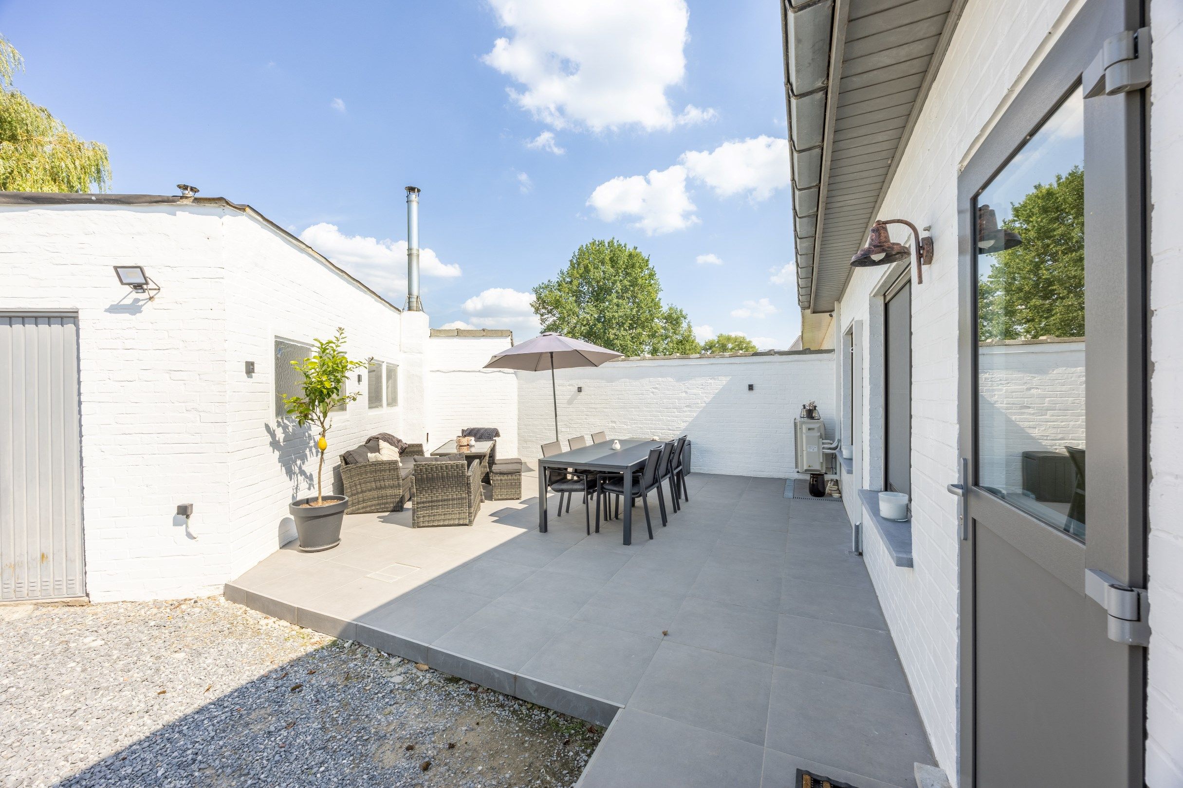 GERENOVEERDE HALFOPEN WONING OP LANDELIJKE TOPLOCATIE  foto 14
