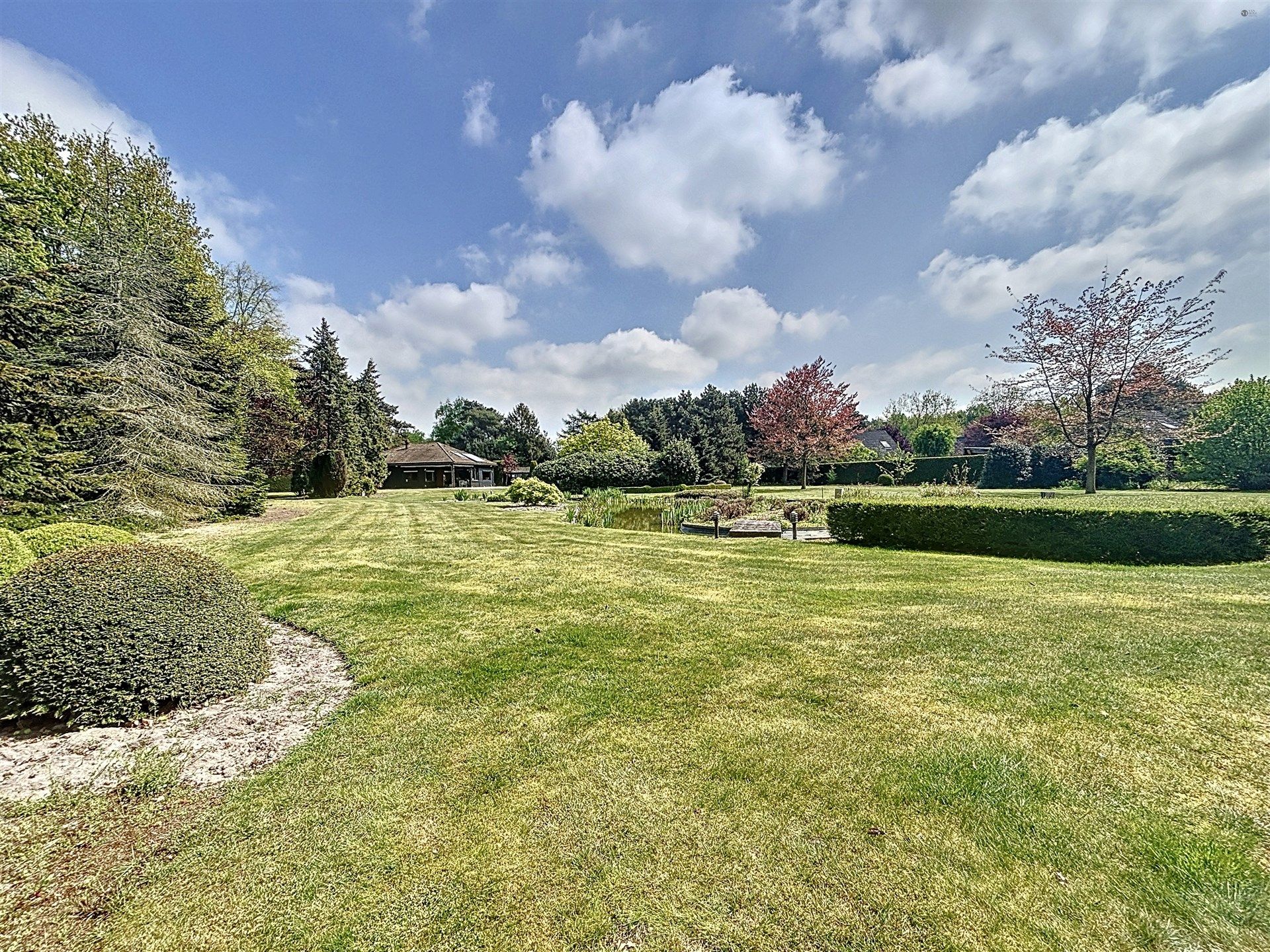 Hoofdfoto van de publicatie: Gezellige vakantiewoning op toplocatie  op perceel van 6519 m².