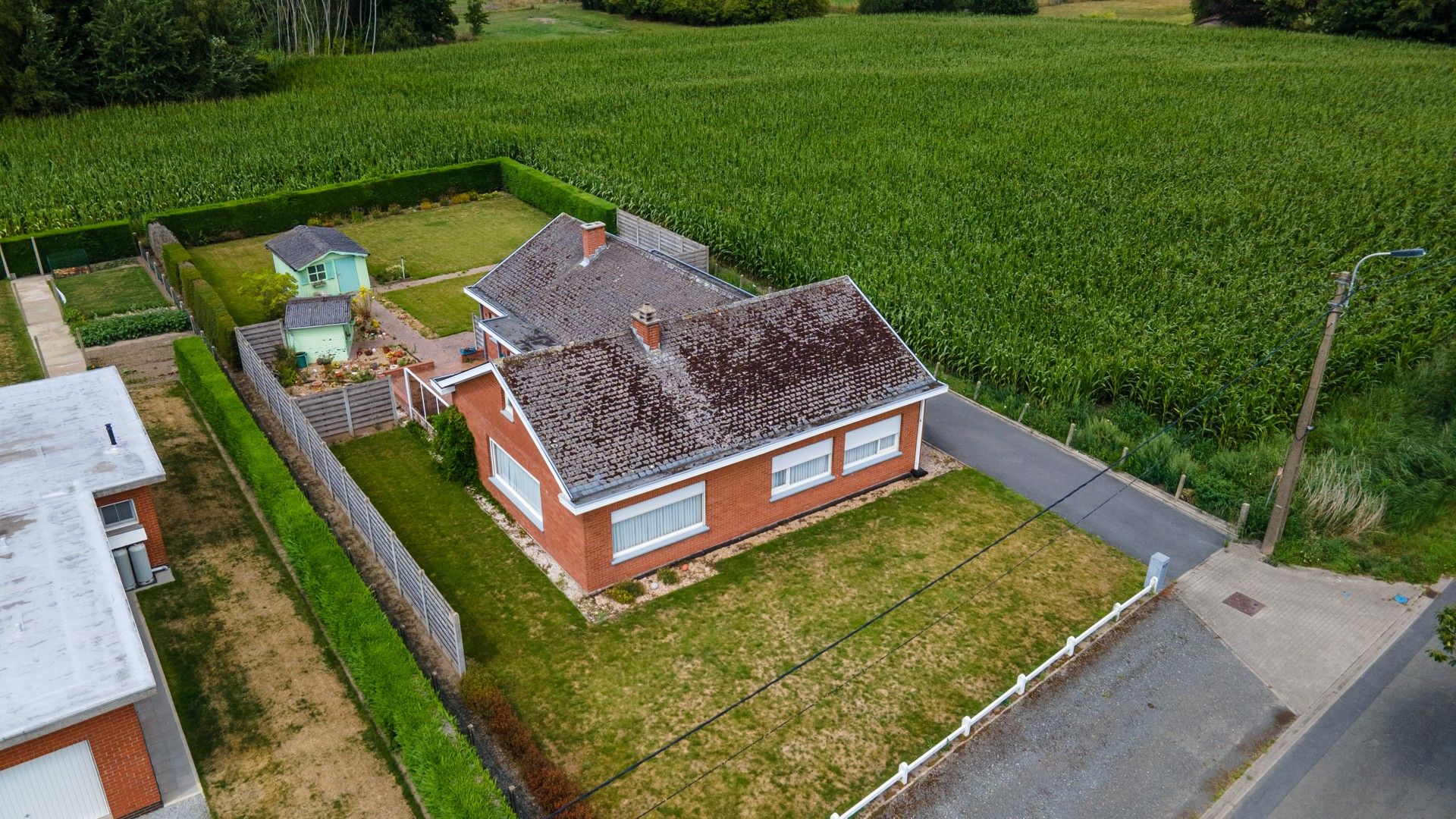 Te renoveren bungalow op ruim perceel foto 20
