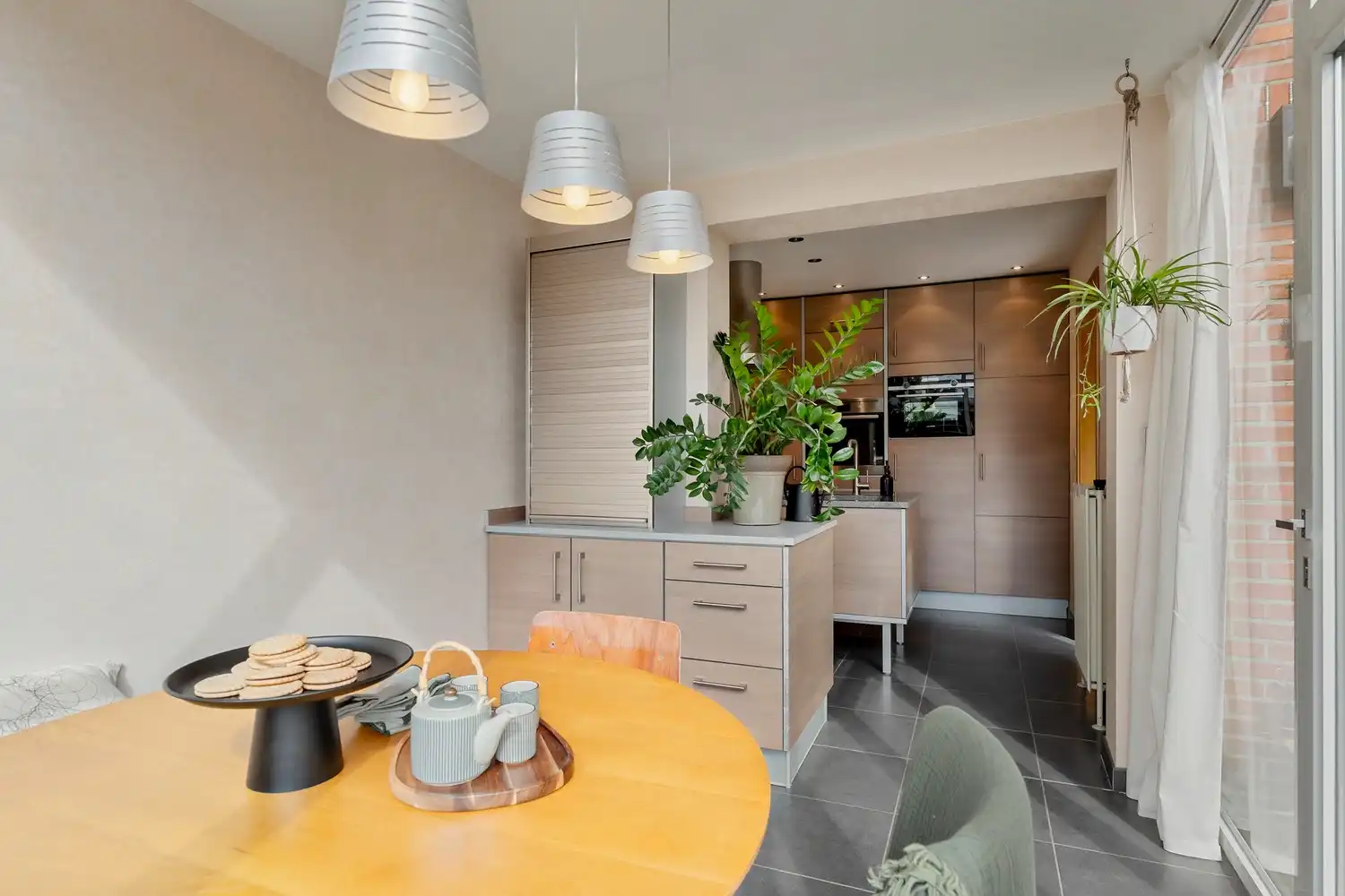 Goed gelegen woning met 4 slaapkamers, 2 badkamers, een garage met een autostaanplaats ervoor en een zuidwest georiënteerde tuin te Kessel-Lo! foto 24