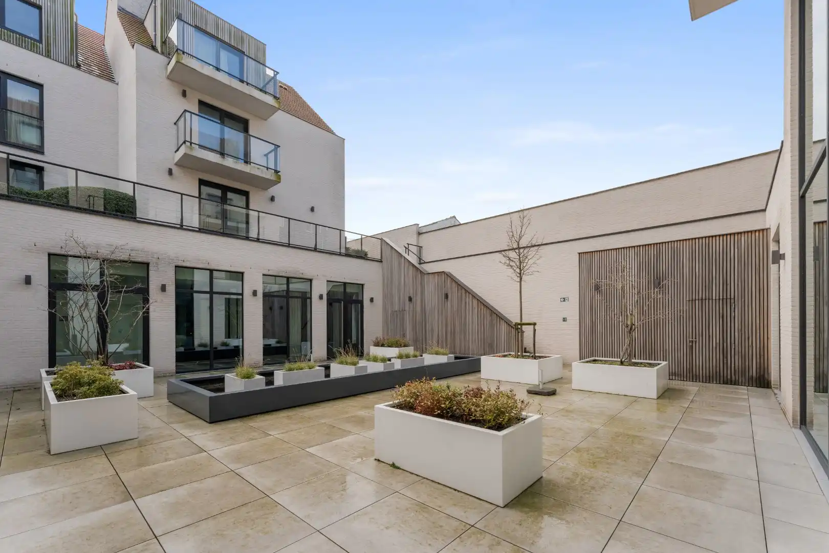 Mooie serviceflat te koop in standingvol gebouw foto 19