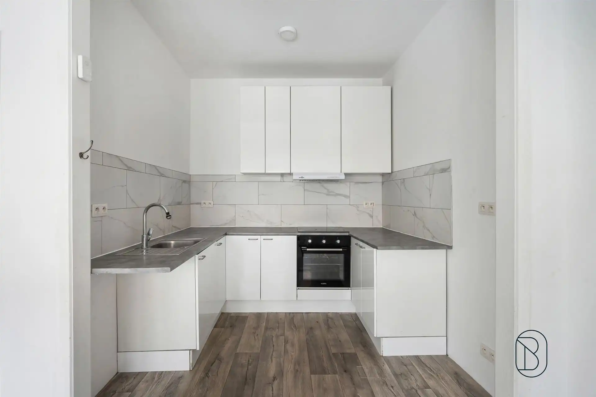 Goedgelegen gerenoveerde woning foto 8